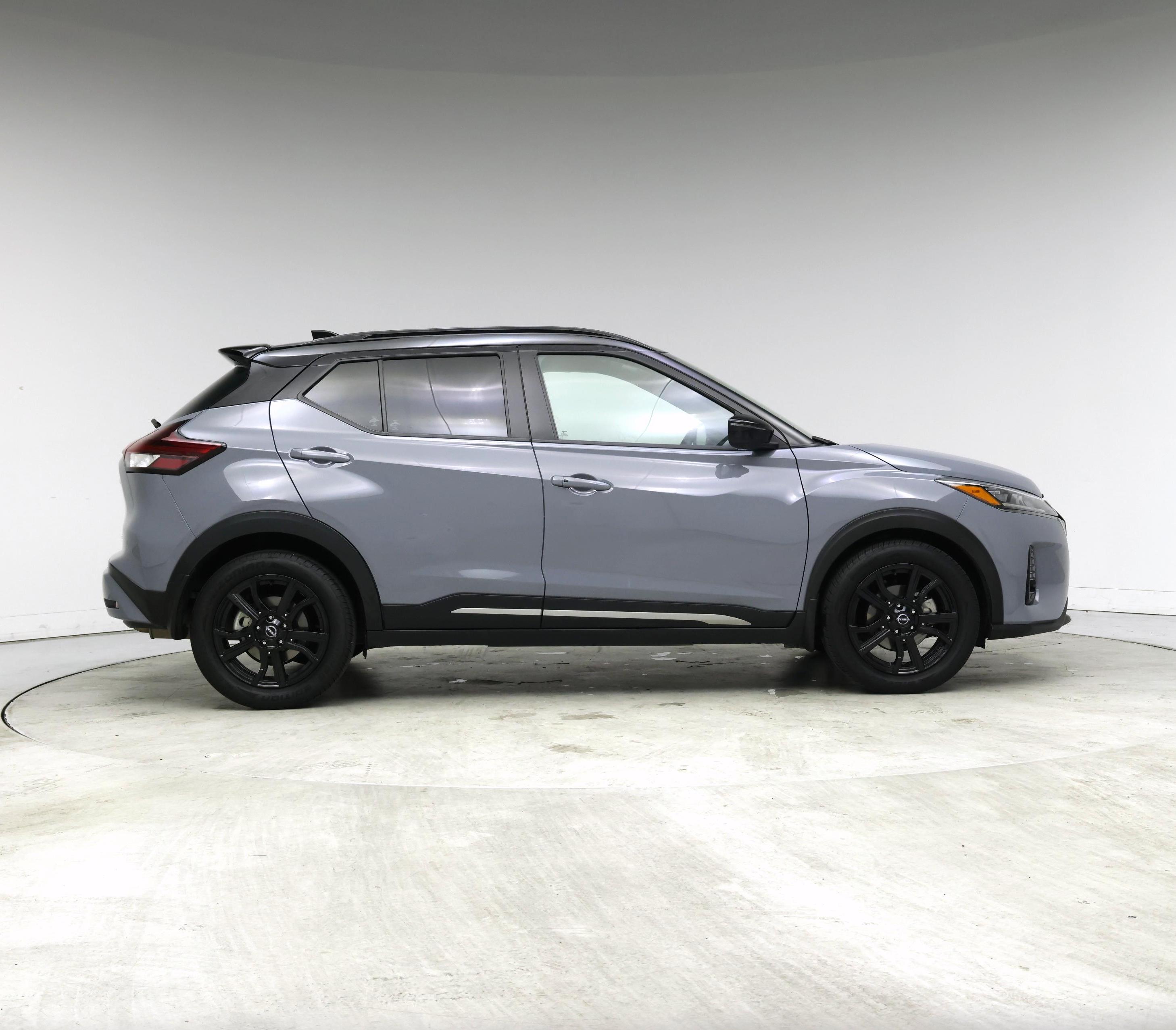 Thumbnail: 2023 Nissan Kicks - 7