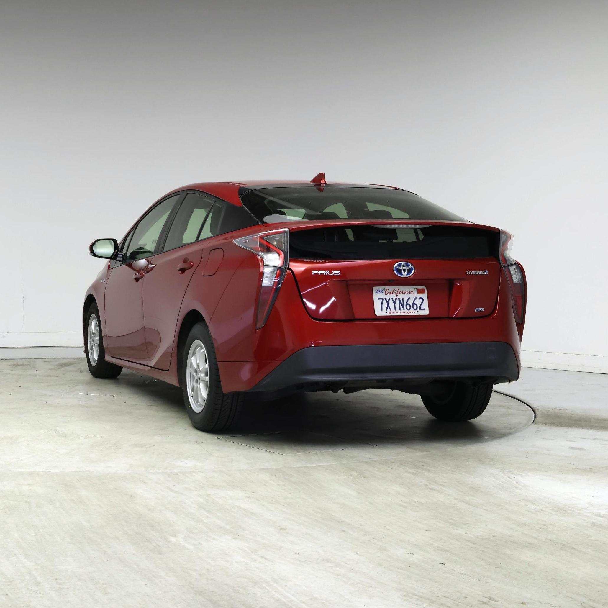 Thumbnail: 2017 Toyota Prius - 6