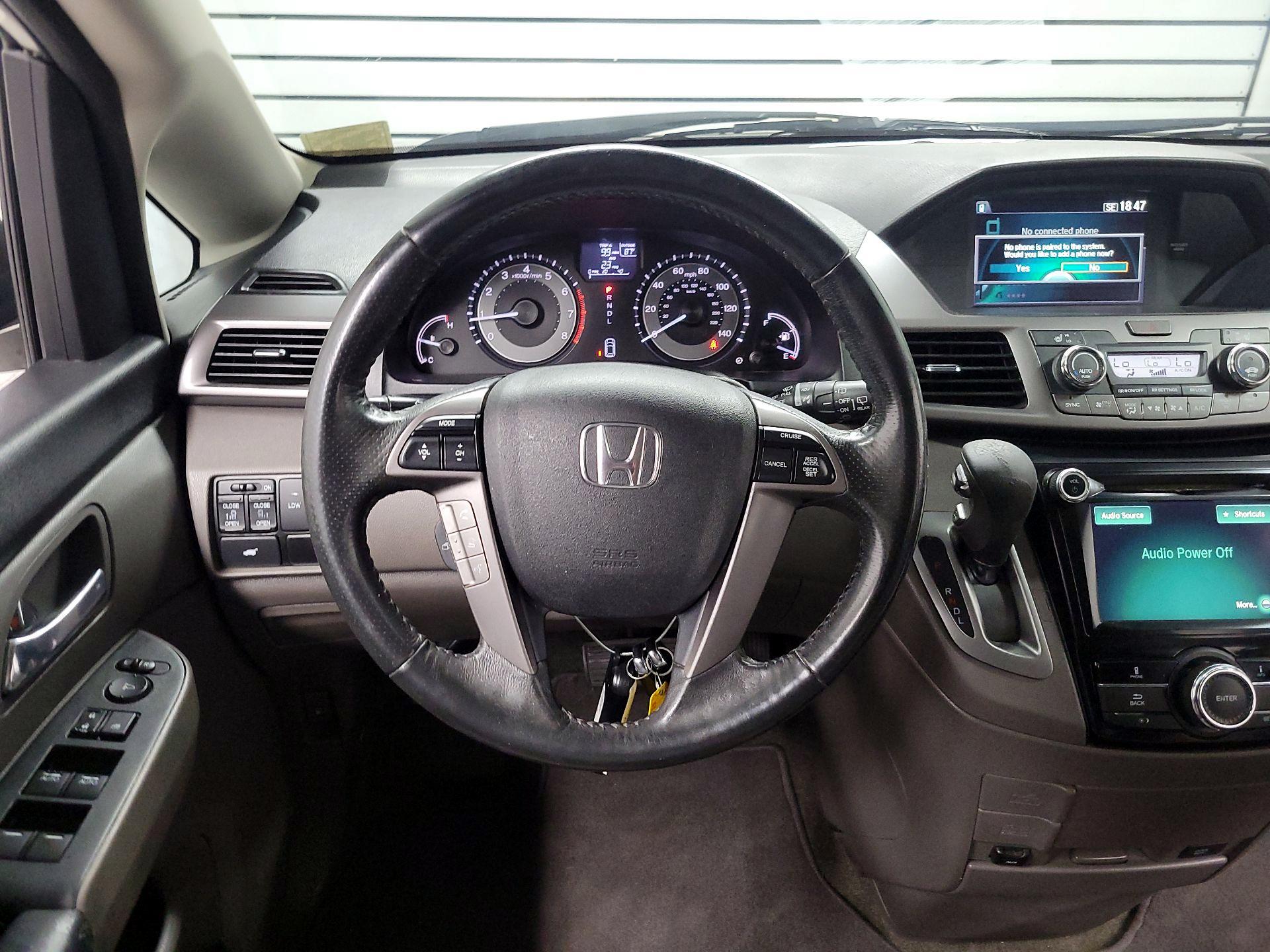 Thumbnail: 2015 Honda Odyssey - 10