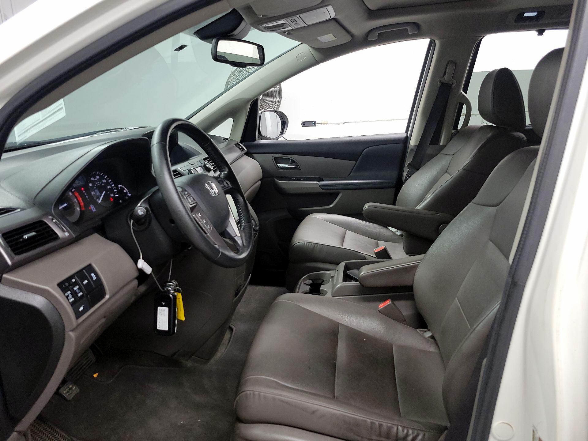 Thumbnail: 2015 Honda Odyssey - 11
