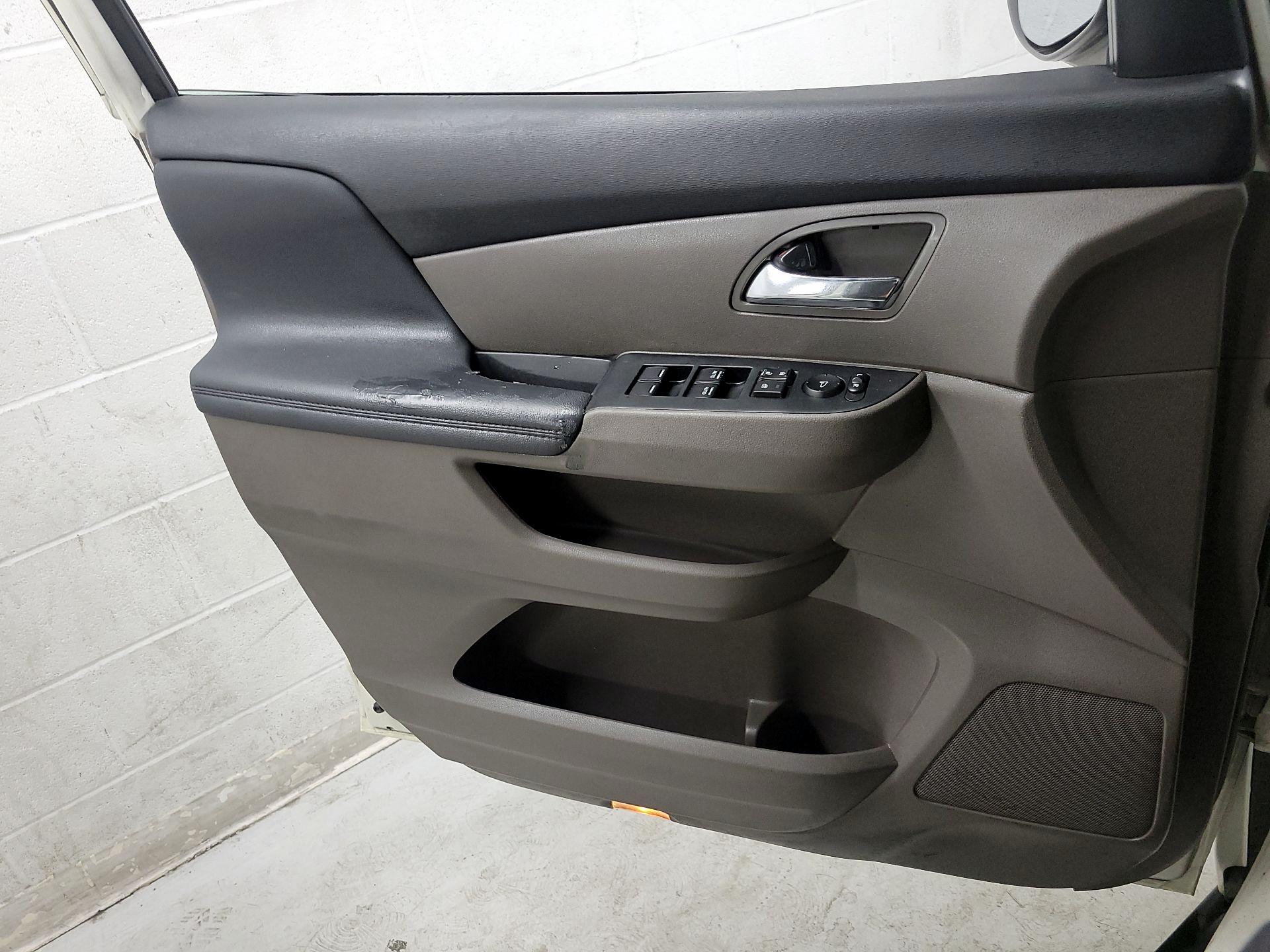 Thumbnail: 2015 Honda Odyssey - 12