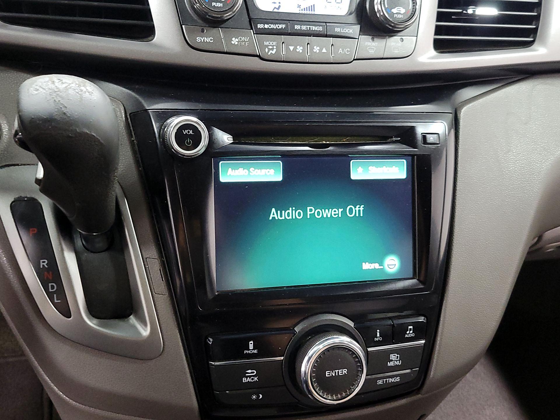 Thumbnail: 2015 Honda Odyssey - 14