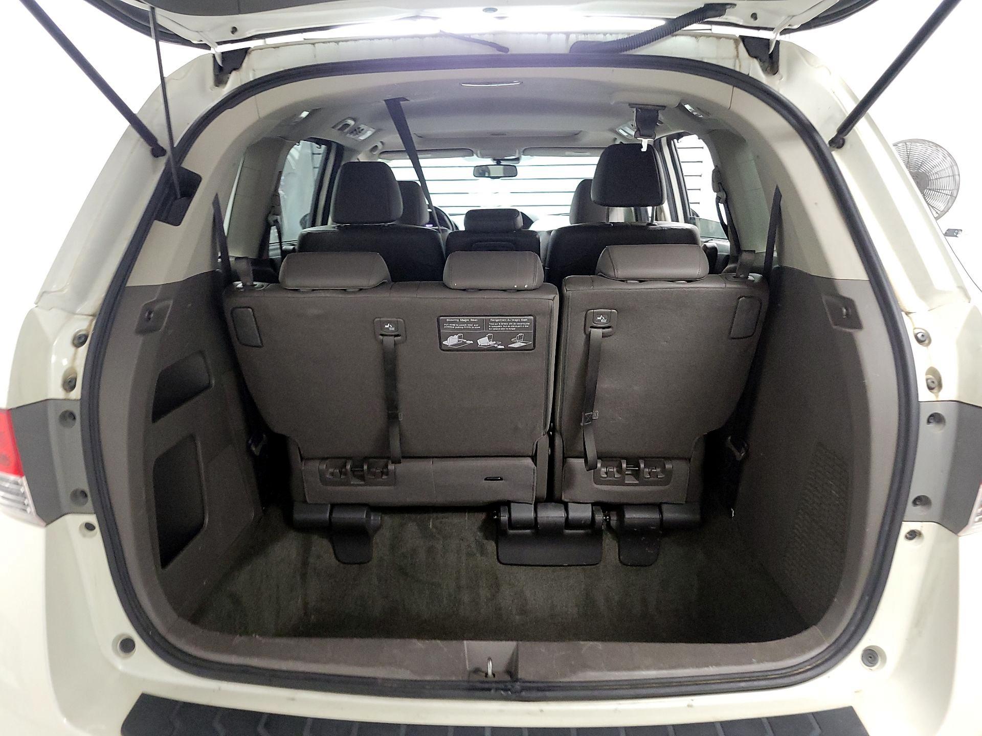 Thumbnail: 2015 Honda Odyssey - 18