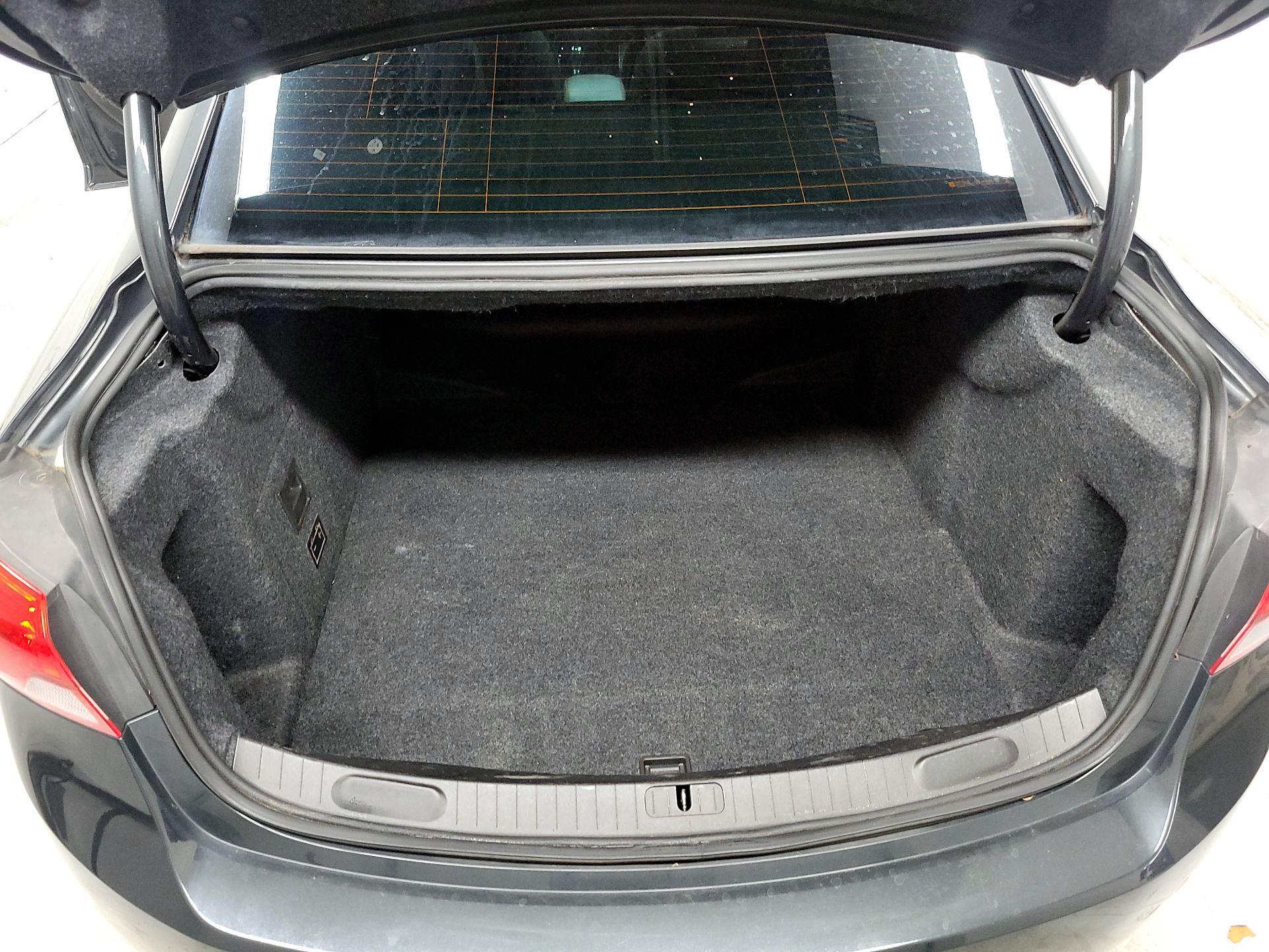 Thumbnail: 2015 Chevrolet Impala - 18