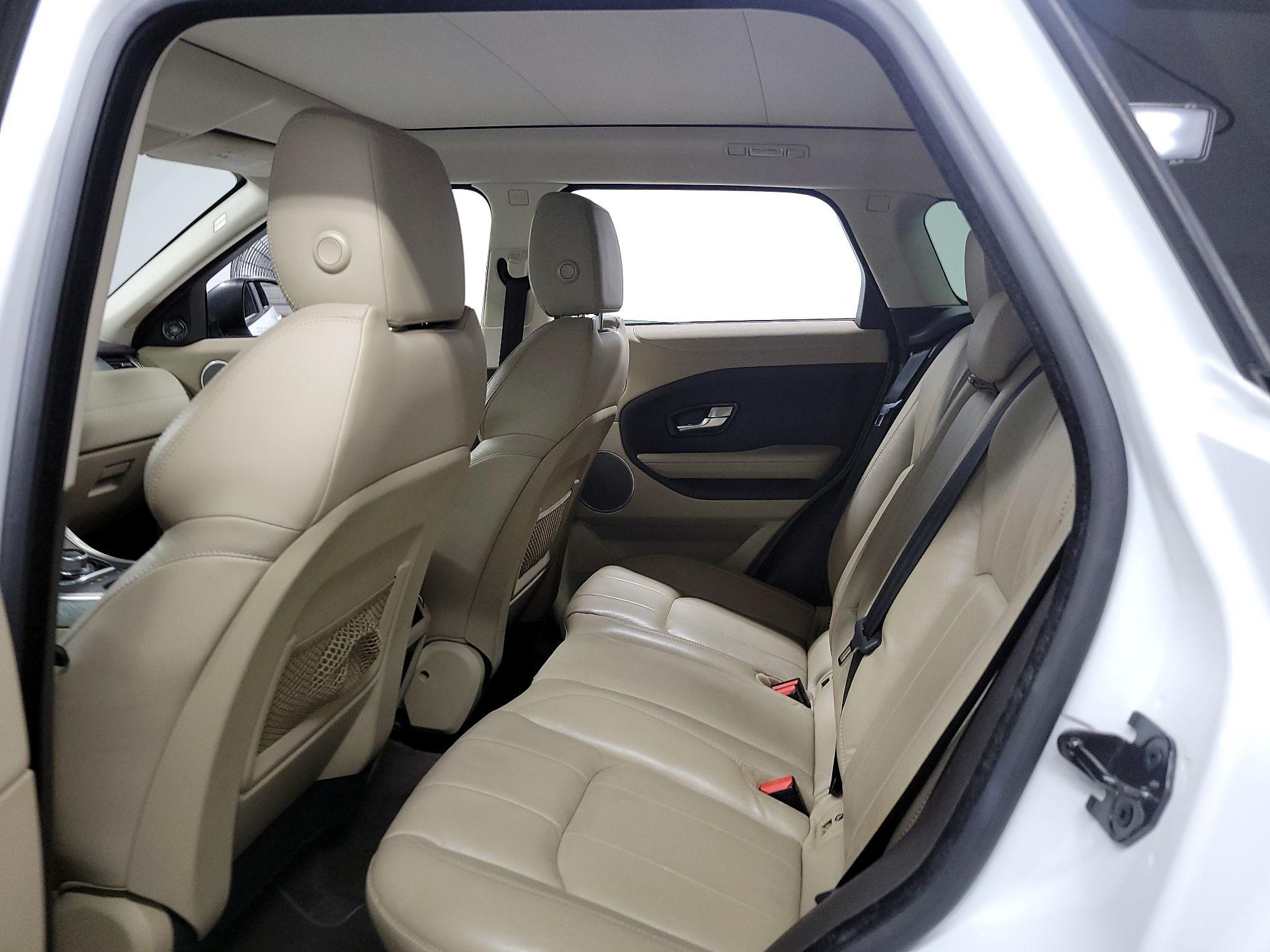 Thumbnail: 2016 Land Rover Range Rover Evoque - 17