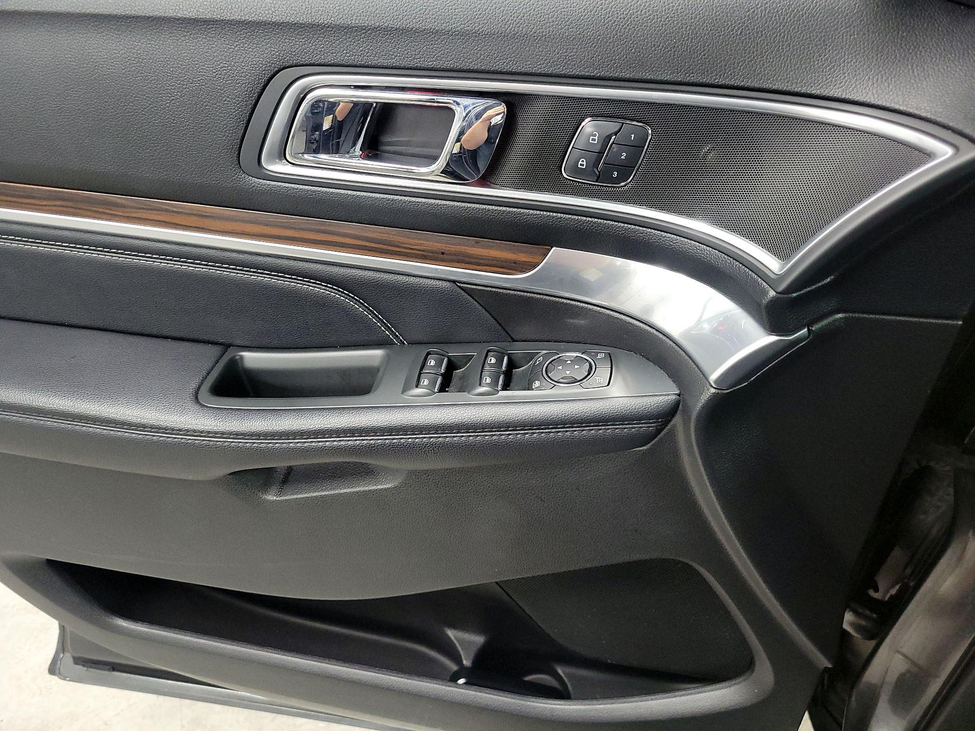 Thumbnail: 2017 Ford Explorer - 12