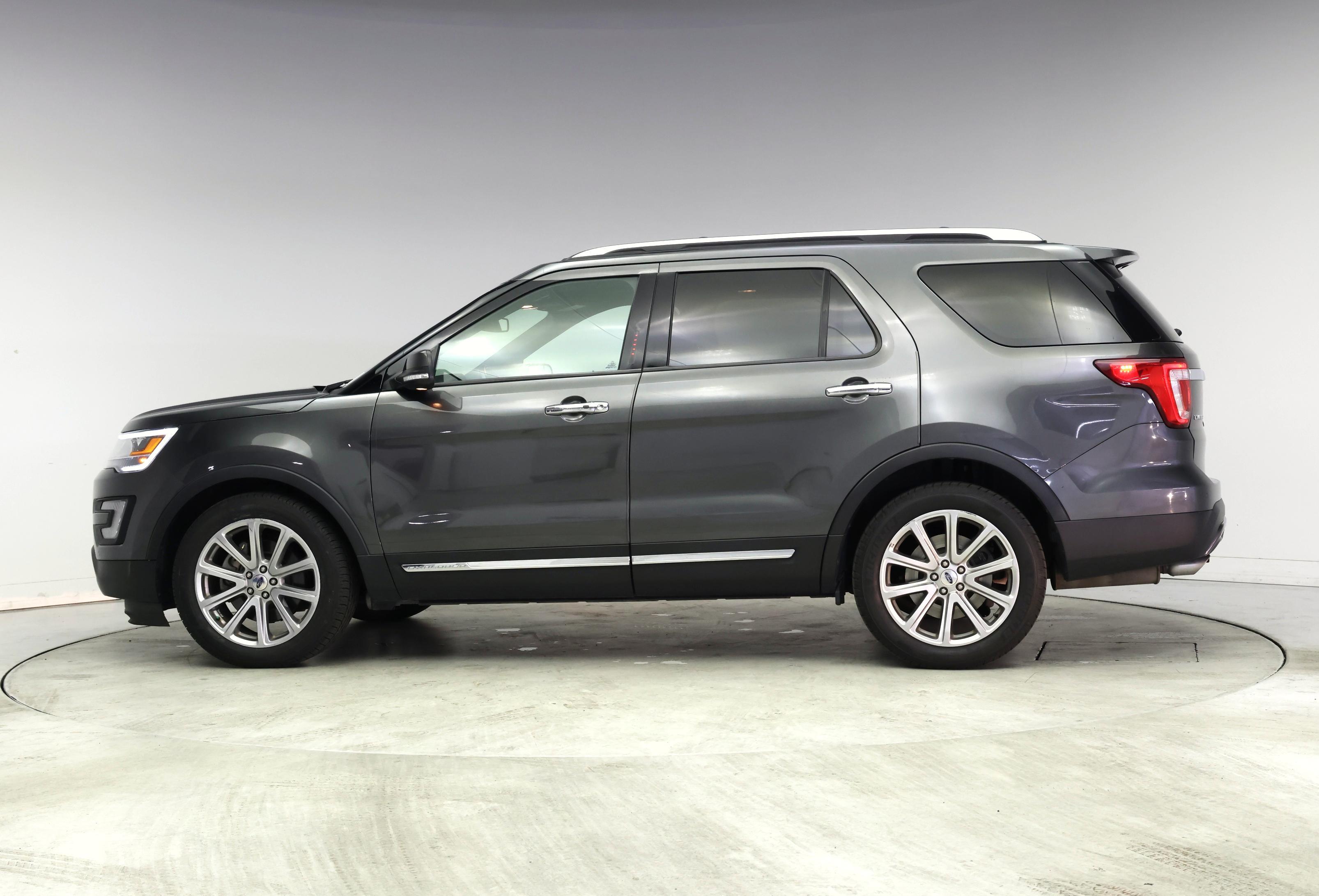 Thumbnail: 2017 Ford Explorer - 3