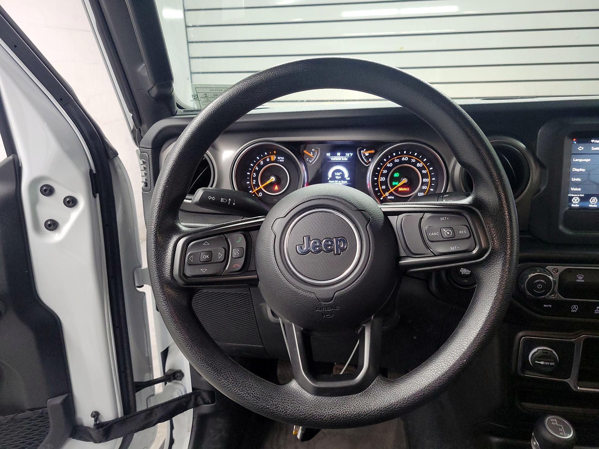 Thumbnail: 2022 Jeep Wrangler - 10