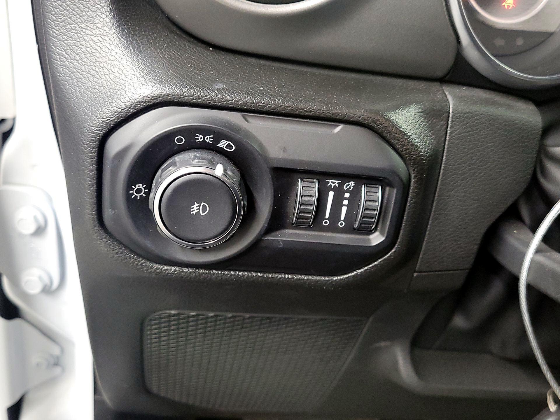 Thumbnail: 2022 Jeep Wrangler - 13