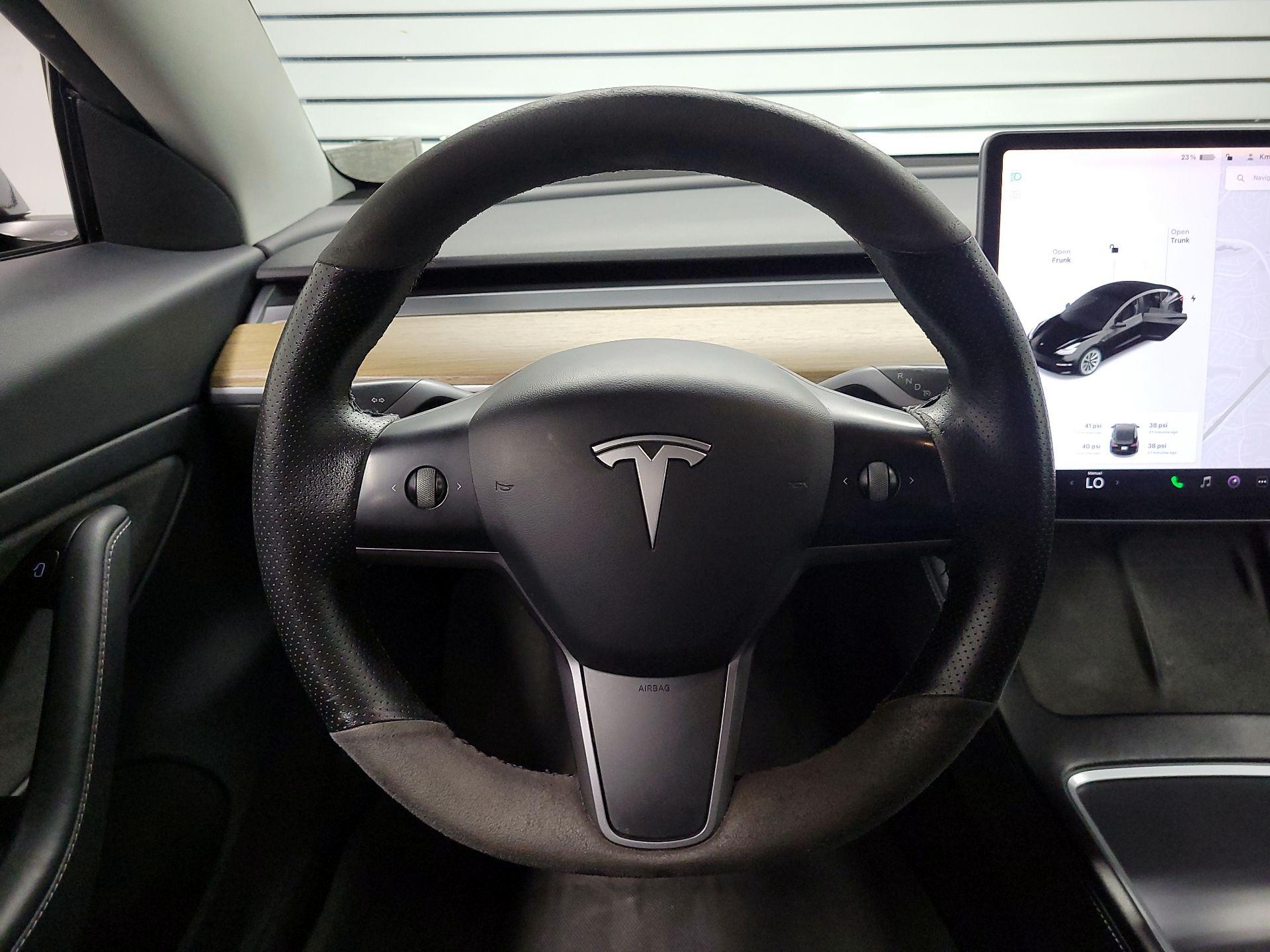 Thumbnail: 2021 Tesla Model 3 - 10