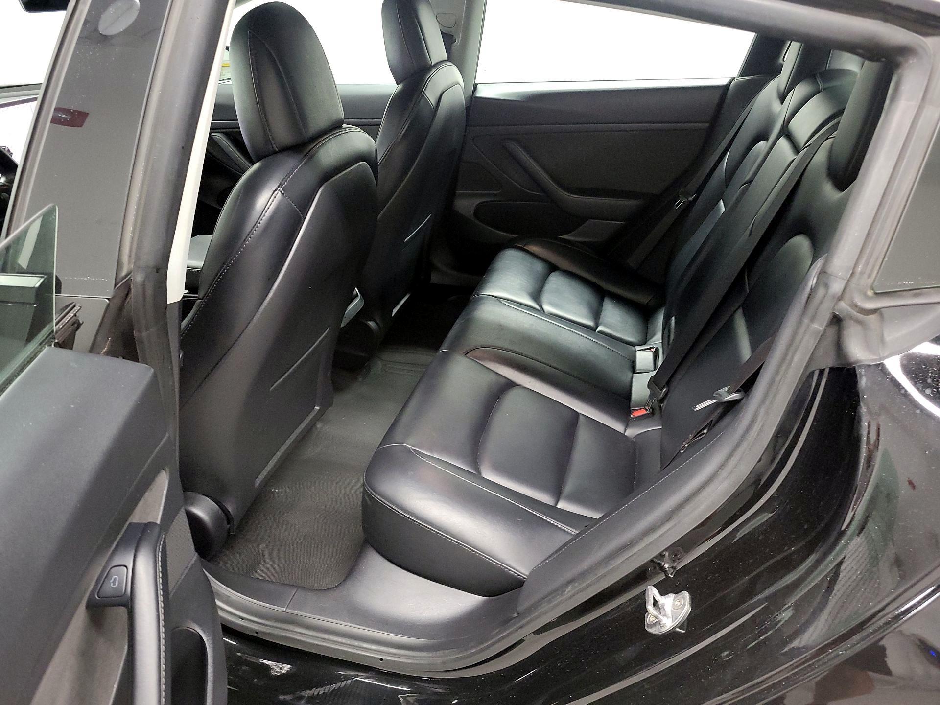 Thumbnail: 2021 Tesla Model 3 - 19