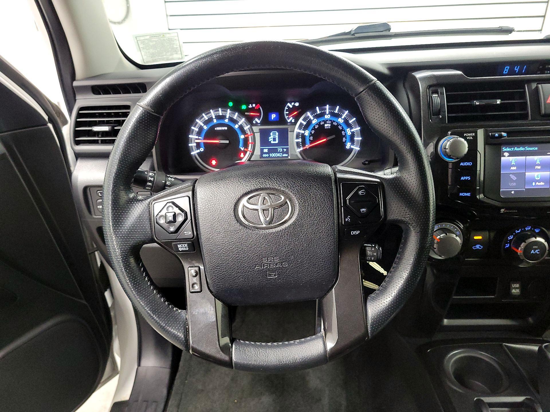 Thumbnail: 2016 Toyota 4Runner - 10