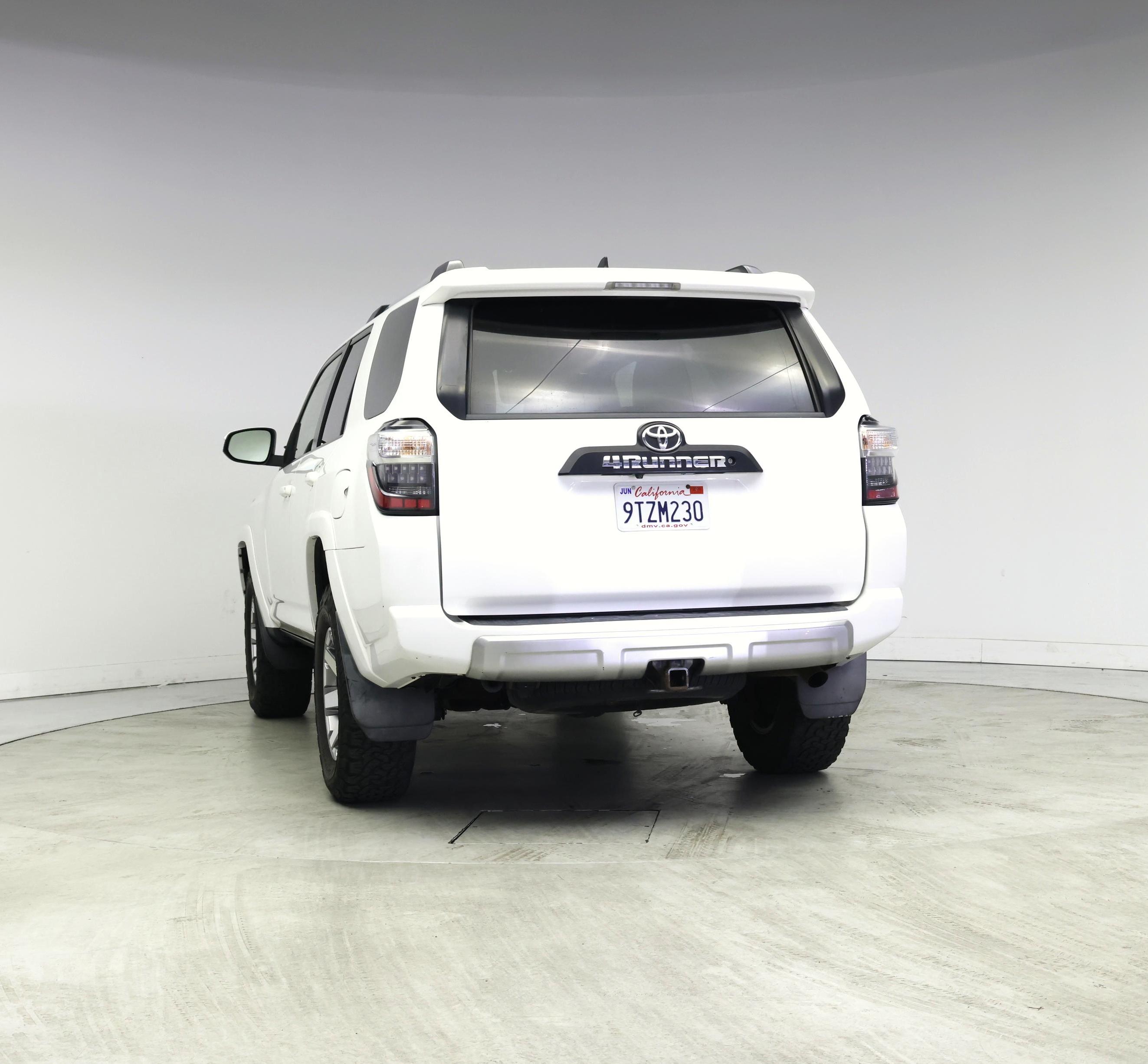 Thumbnail: 2016 Toyota 4Runner - 6