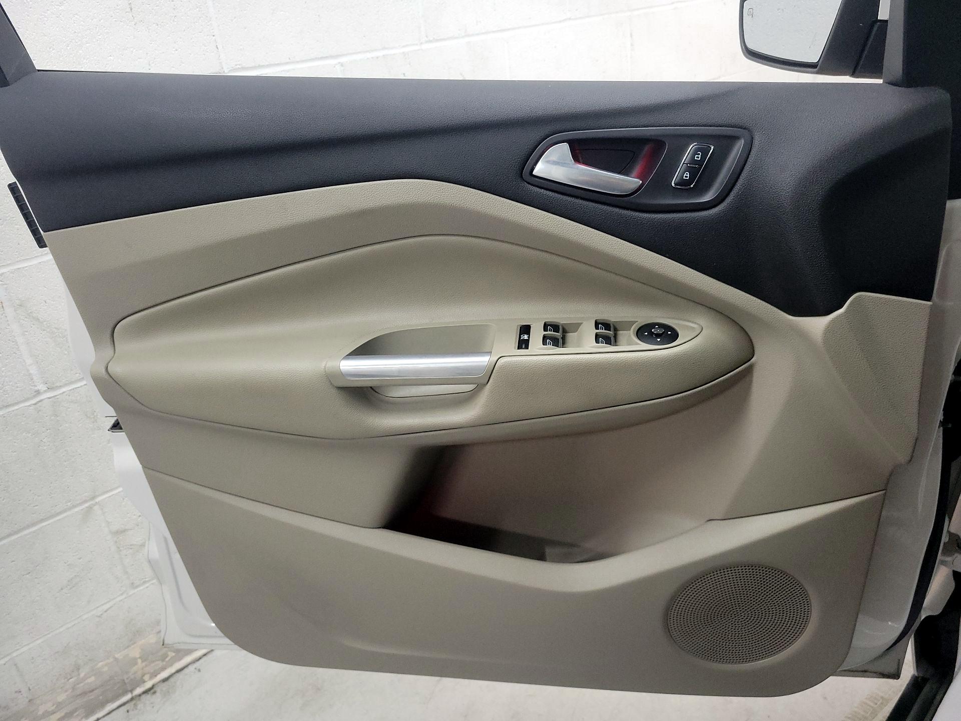 Thumbnail: 2015 Ford C-Max - 12