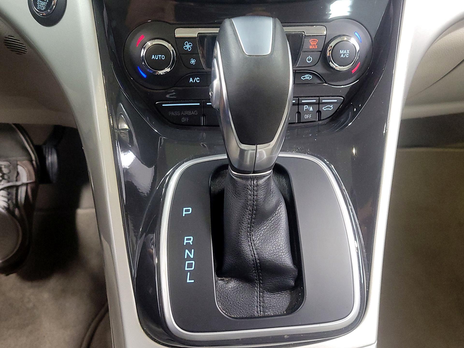 Thumbnail: 2015 Ford C-Max - 17