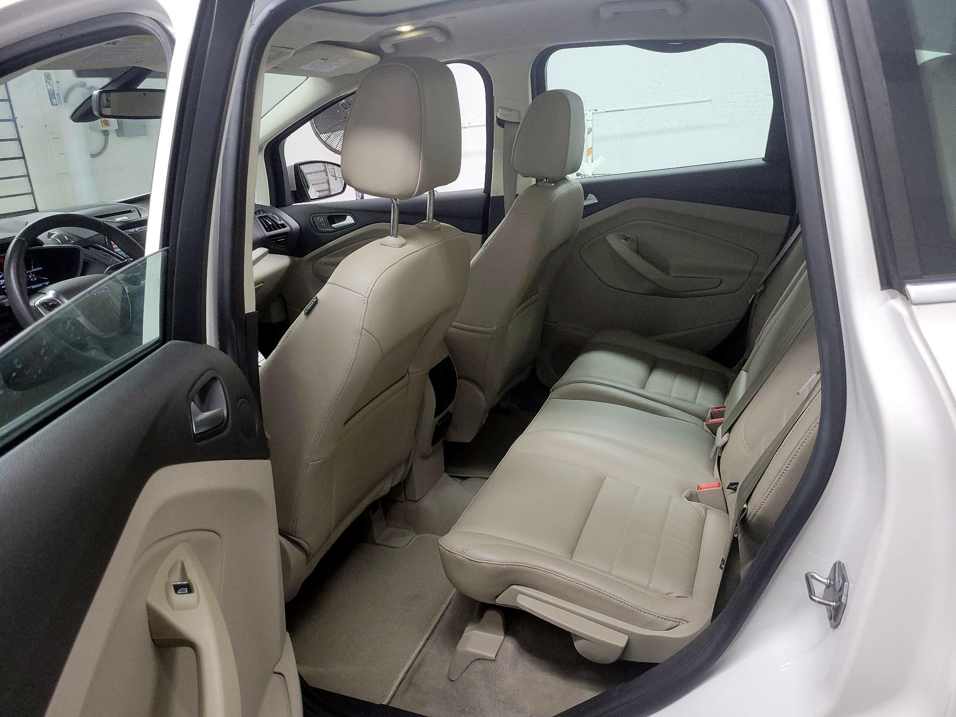 Thumbnail: 2015 Ford C-Max - 18