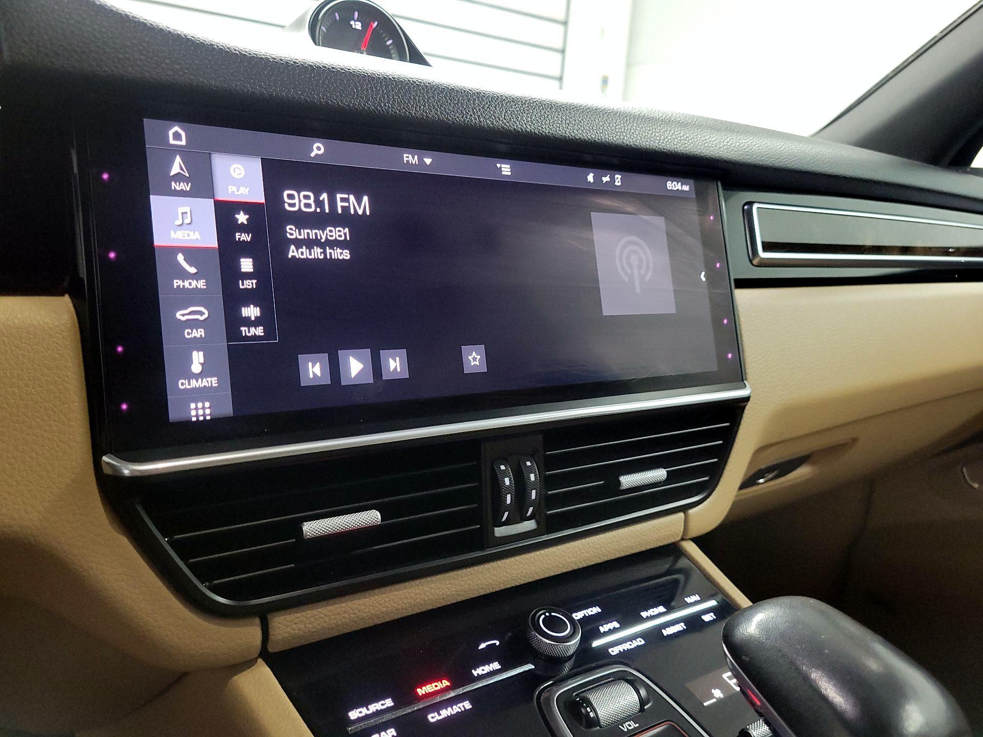 Thumbnail: 2019 Porsche Cayenne - 15