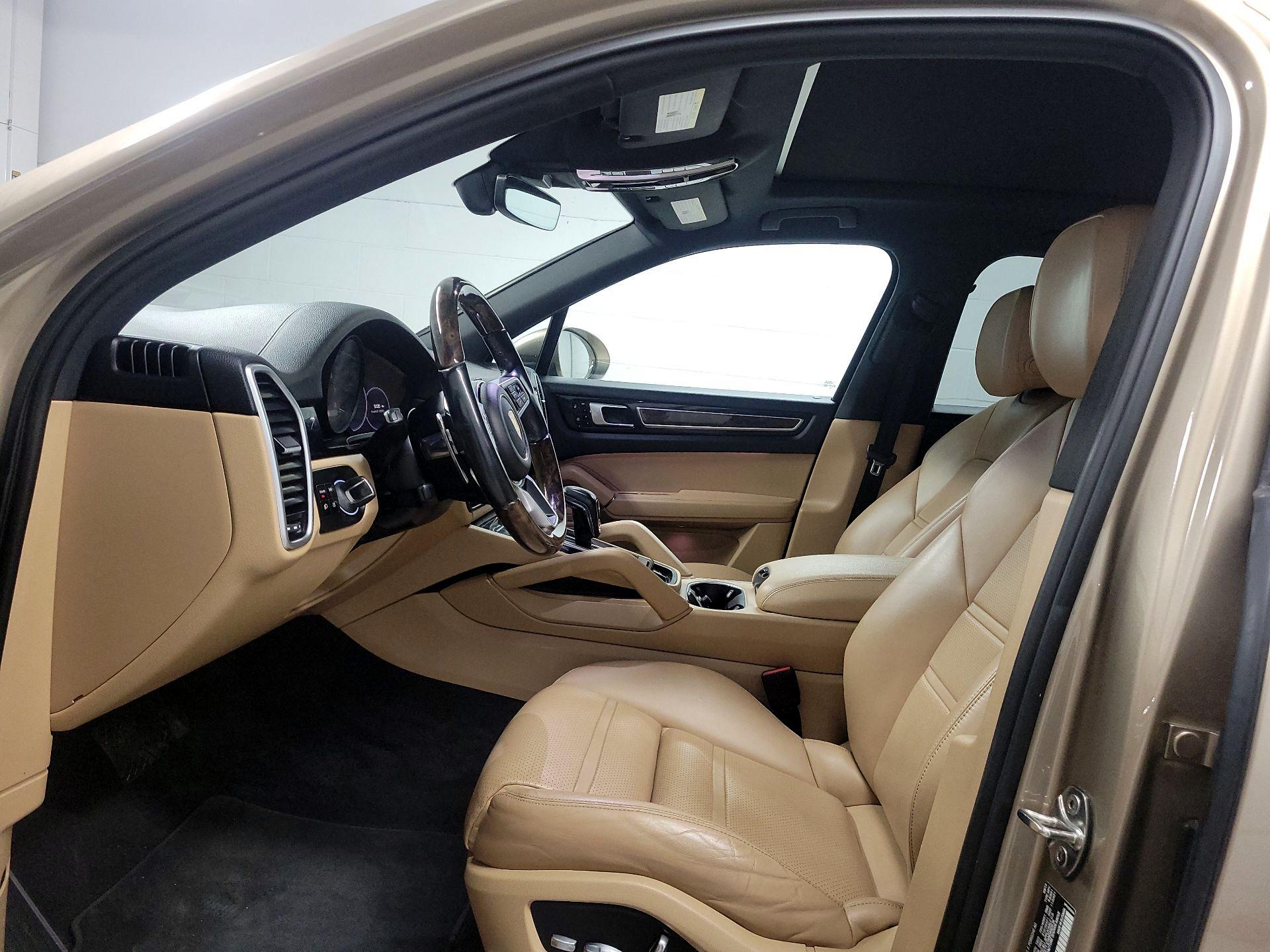Thumbnail: 2019 Porsche Cayenne - 18
