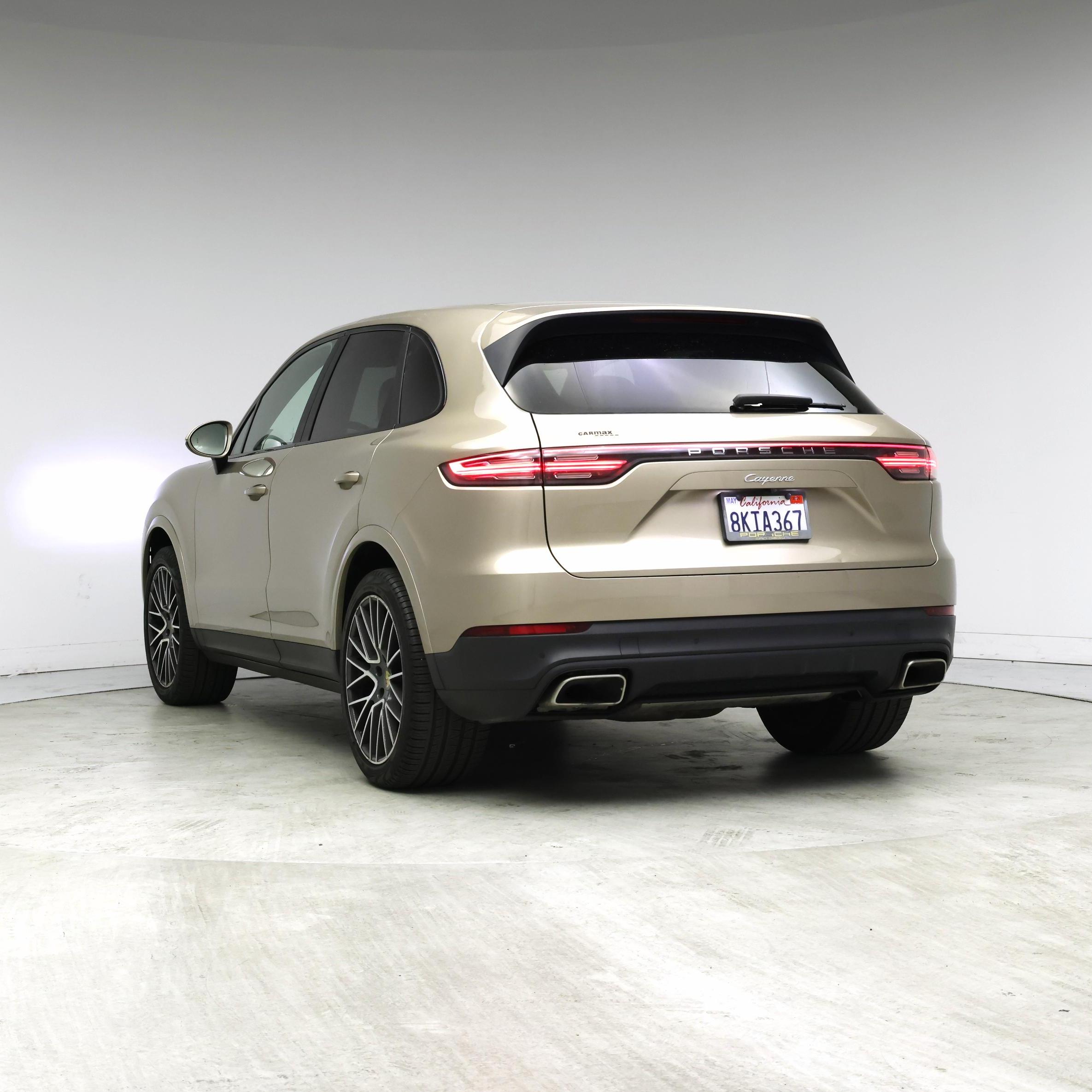 Thumbnail: 2019 Porsche Cayenne - 2