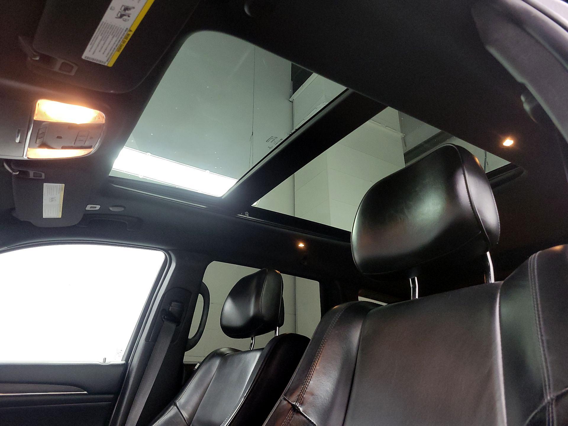 Thumbnail: 2018 Jeep Grand Cherokee - 20