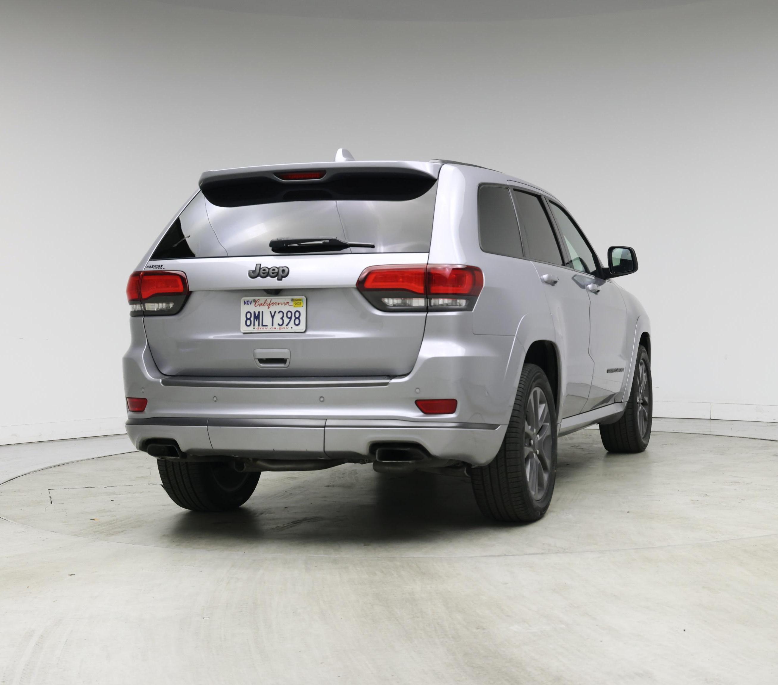 Thumbnail: 2018 Jeep Grand Cherokee - 8