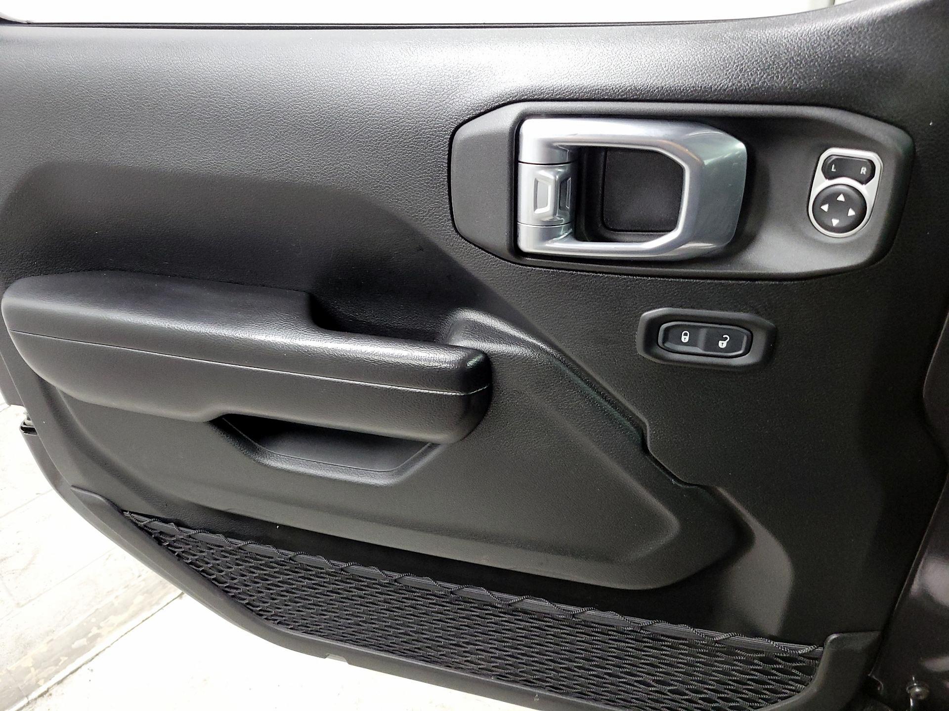Thumbnail: 2020 Jeep Wrangler - 12