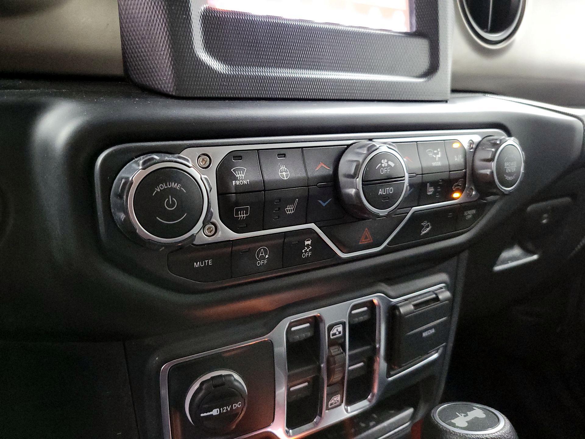 Thumbnail: 2020 Jeep Wrangler - 16