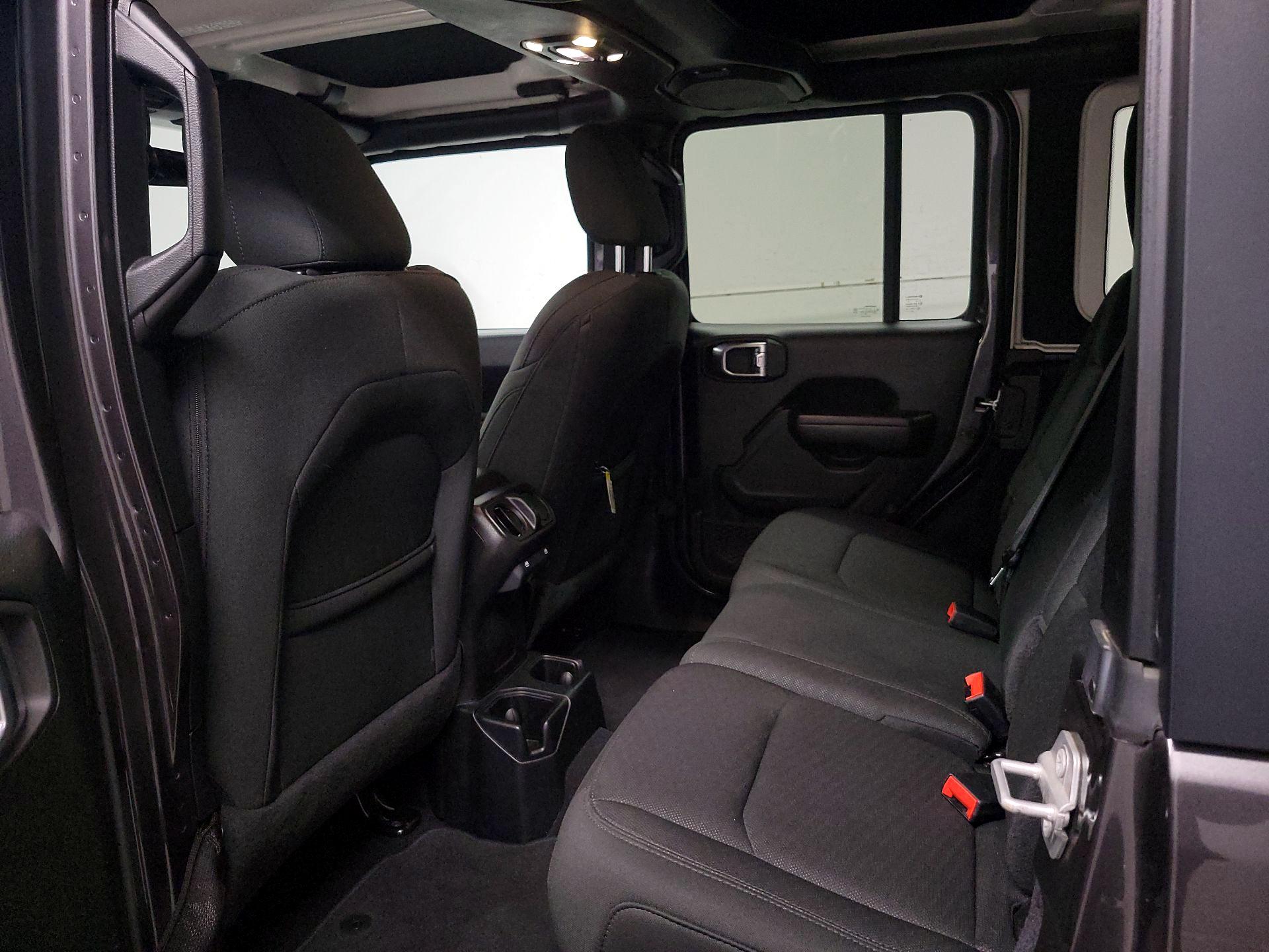 Thumbnail: 2020 Jeep Wrangler - 18