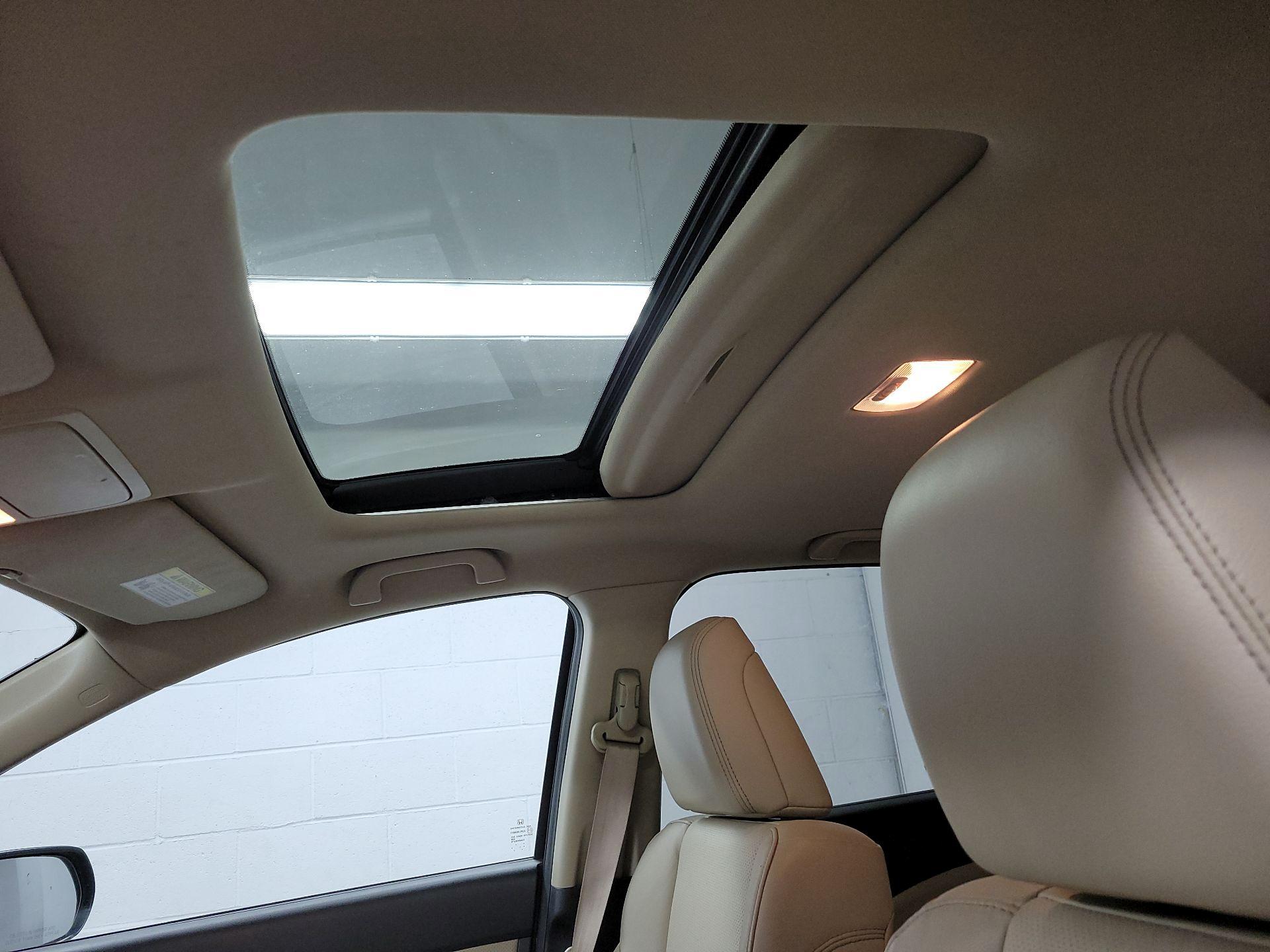 Thumbnail: 2016 Honda CR-V - 19