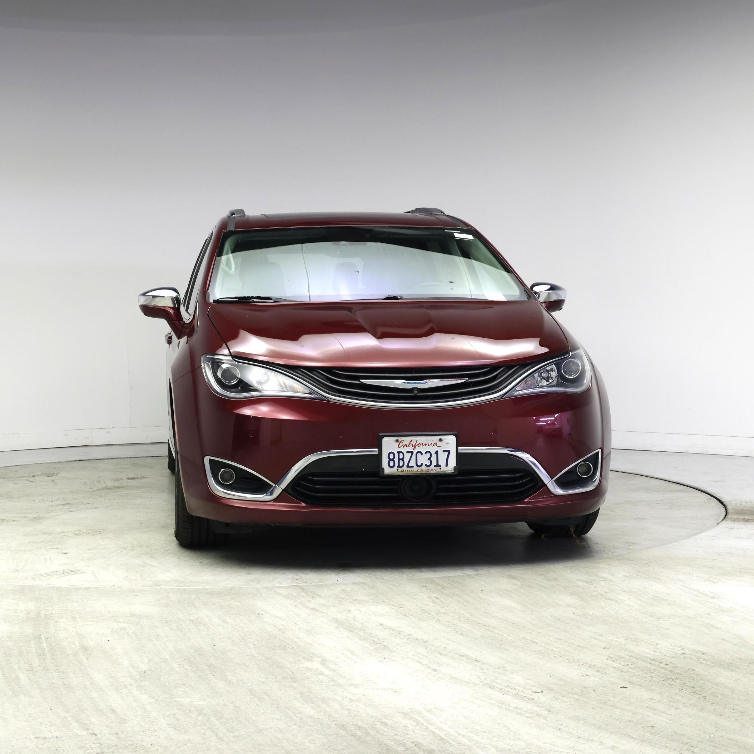 Thumbnail: 2018 Chrysler Pacifica - 5