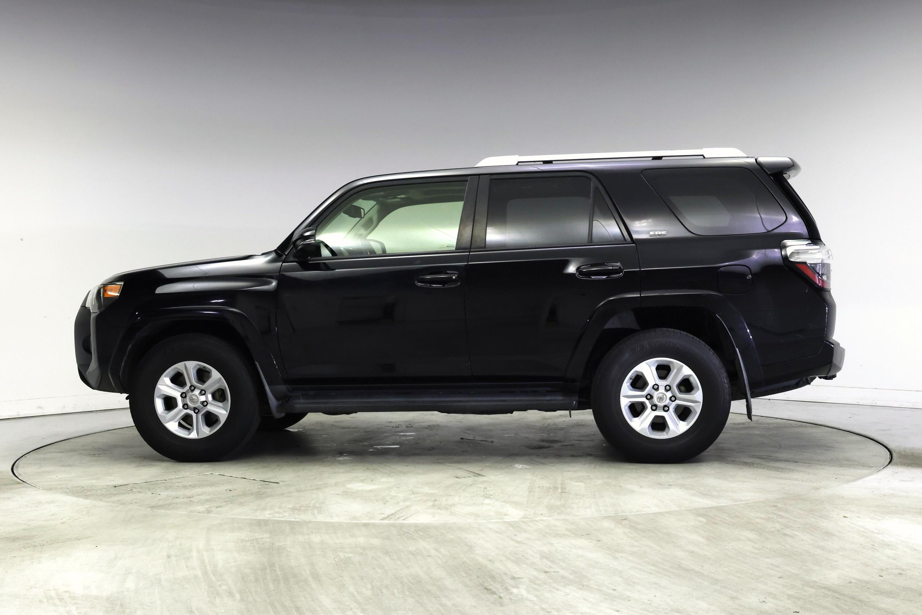 Thumbnail: 2018 Toyota 4Runner - 3