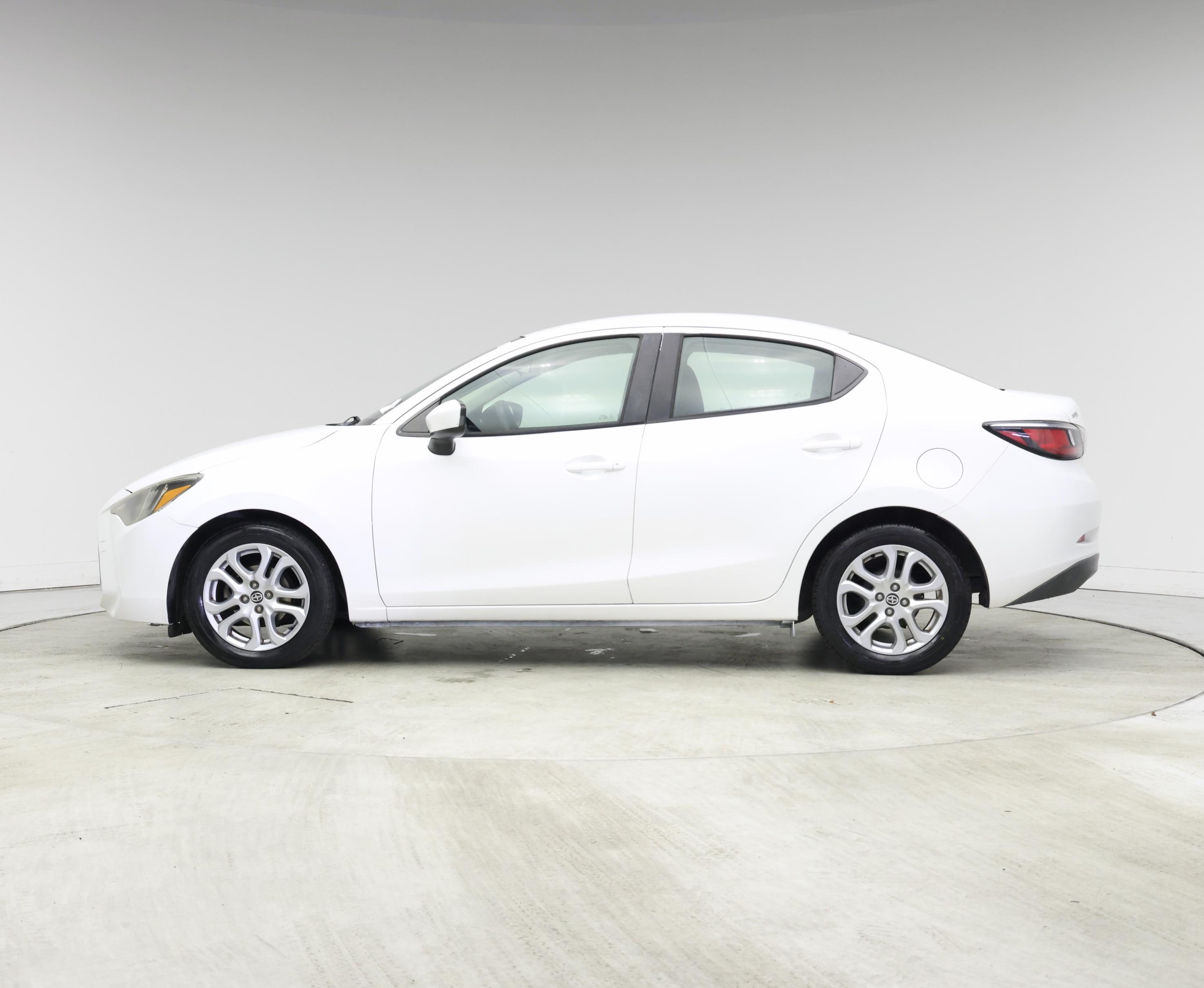 Thumbnail: 2016 Scion iA - 3