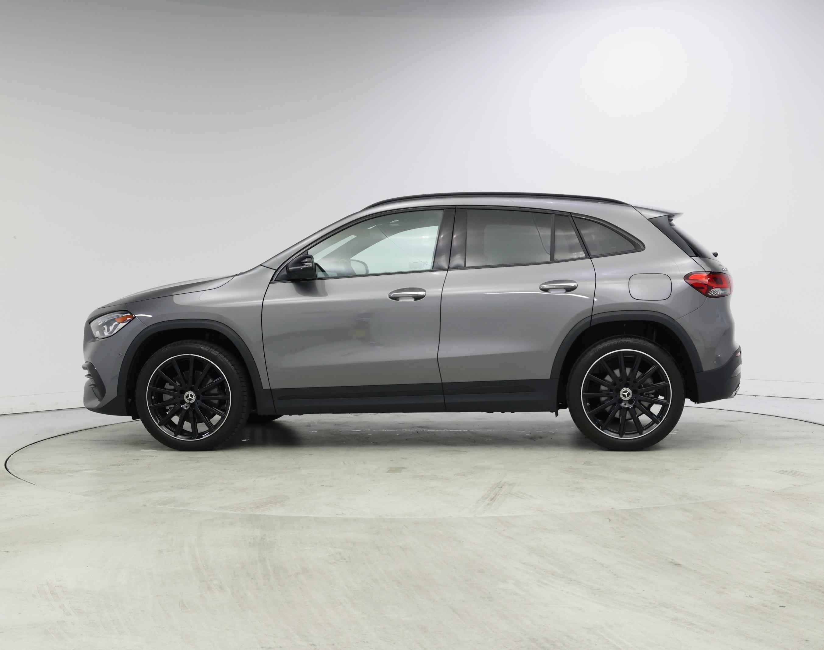 Thumbnail: 2023 Mercedes-Benz GLA - 3