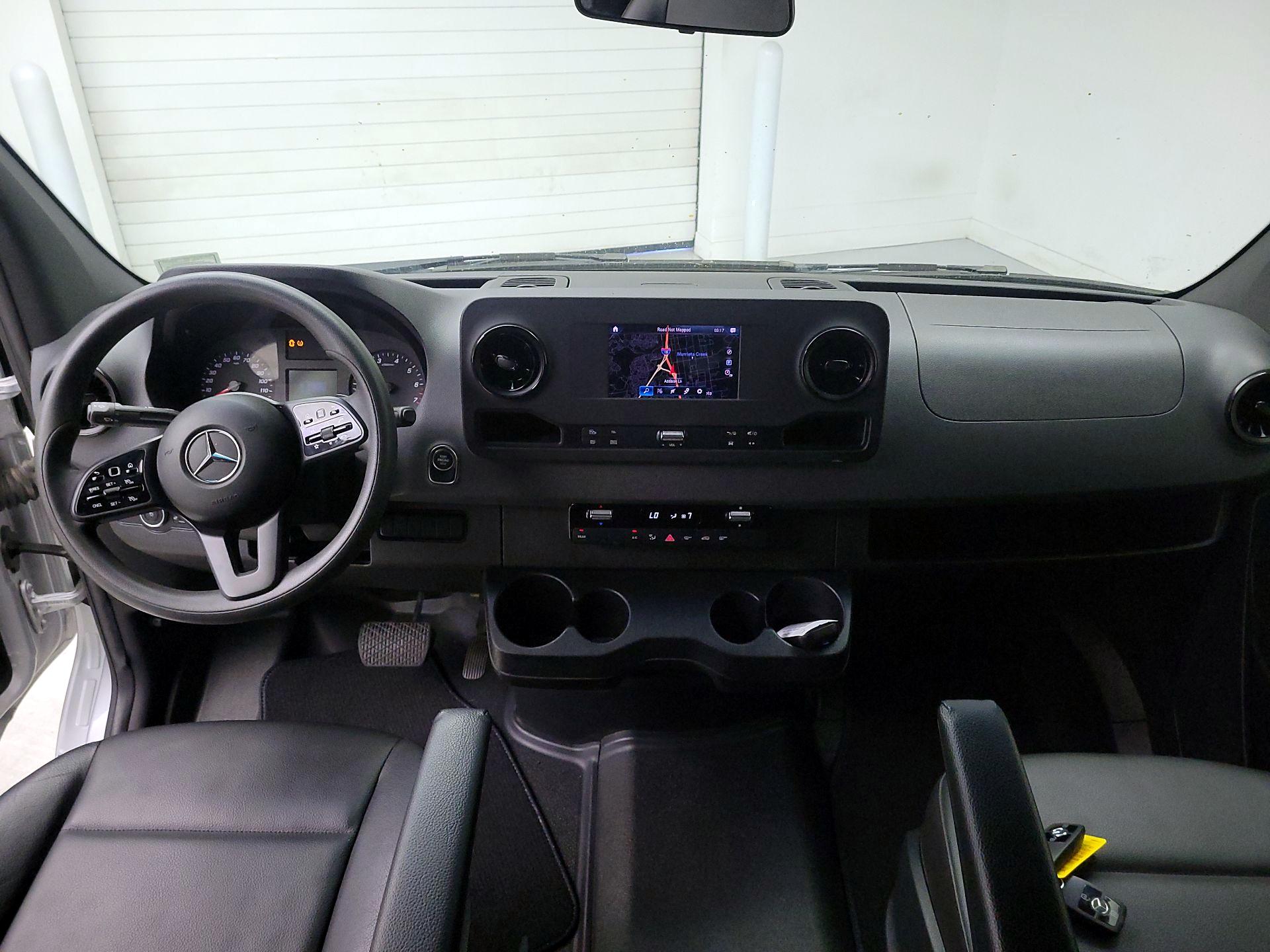 Thumbnail: 2020 Mercedes-Benz Sprinter - 9