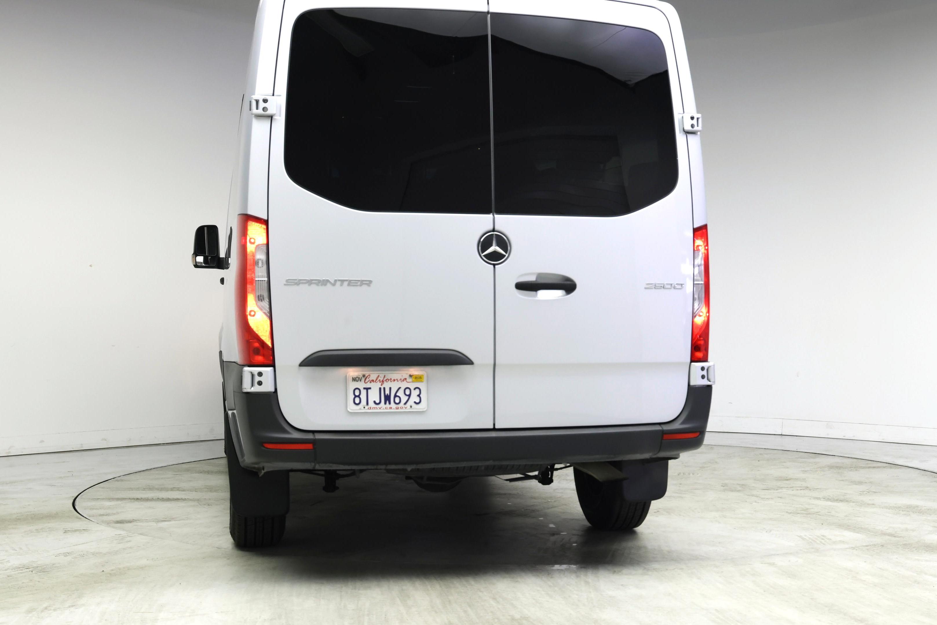 Thumbnail: 2020 Mercedes-Benz Sprinter - 6