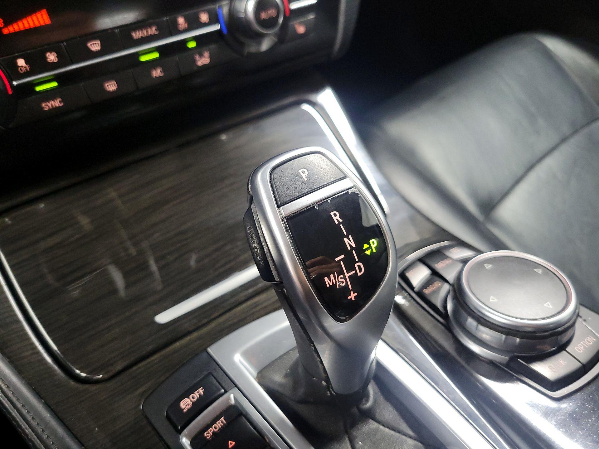 Thumbnail: 2016 BMW 5 Series - 16