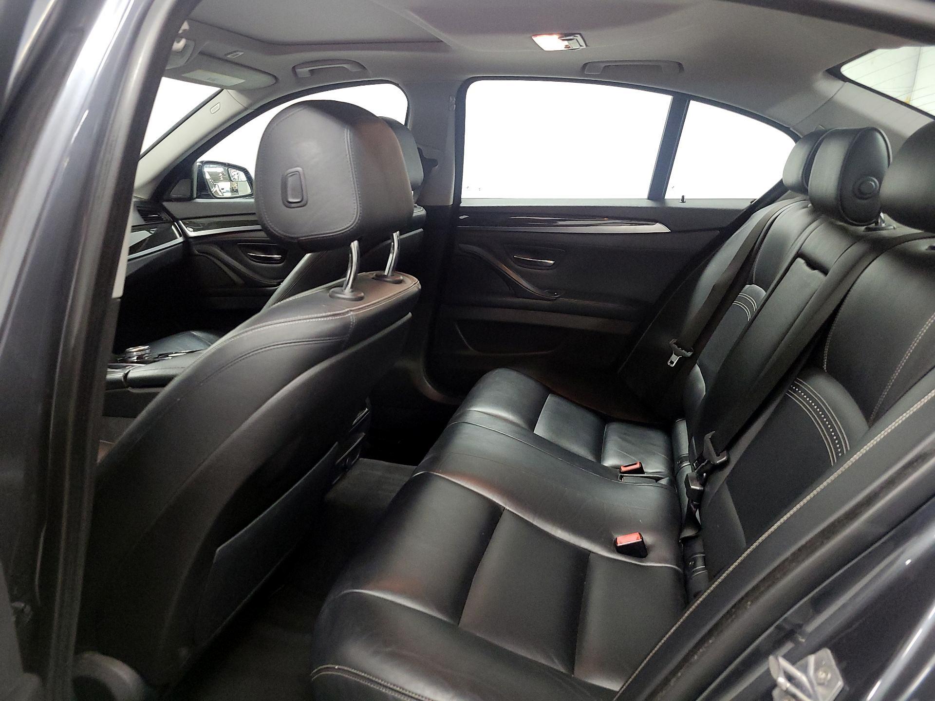 Thumbnail: 2016 BMW 5 Series - 17