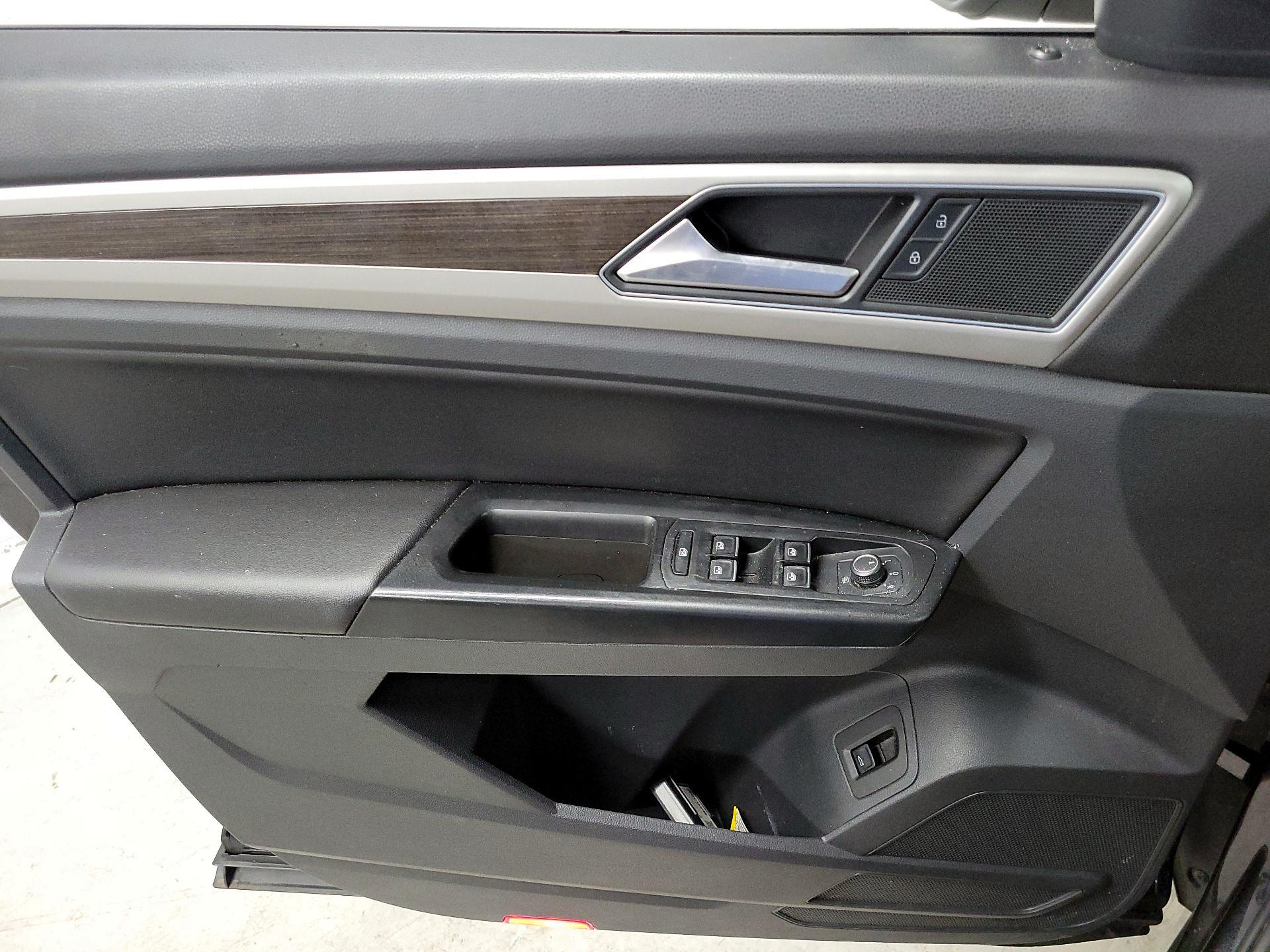 Thumbnail: 2019 Volkswagen Atlas - 12
