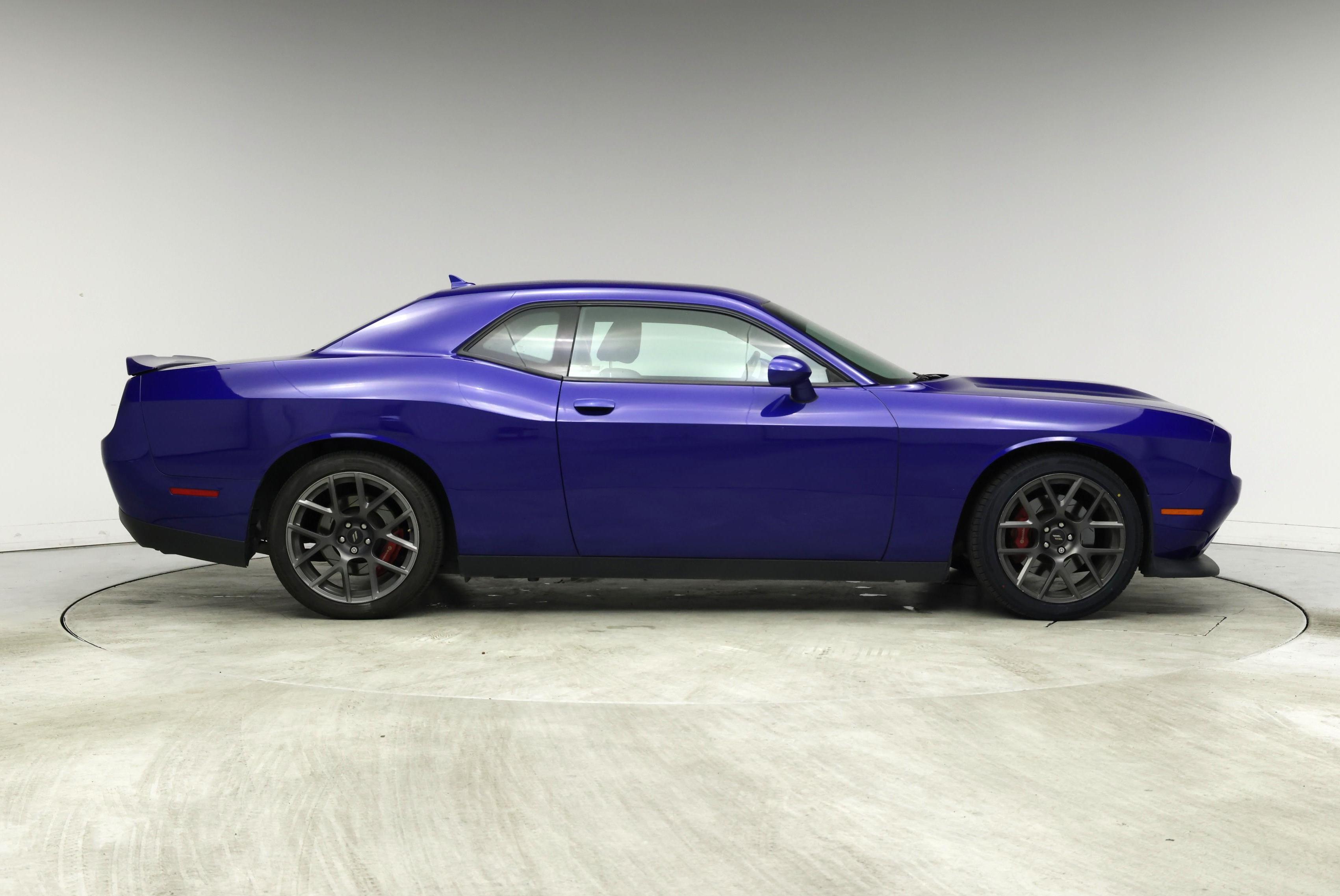 Thumbnail: 2019 Dodge Challenger - 7