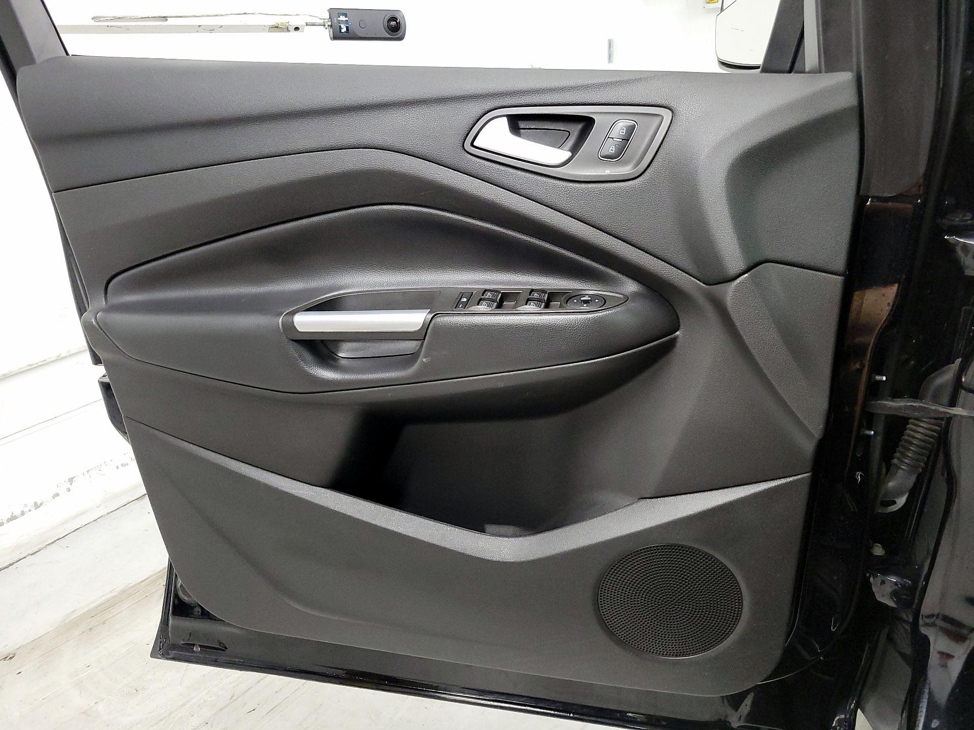 Thumbnail: 2019 Ford Escape - 12