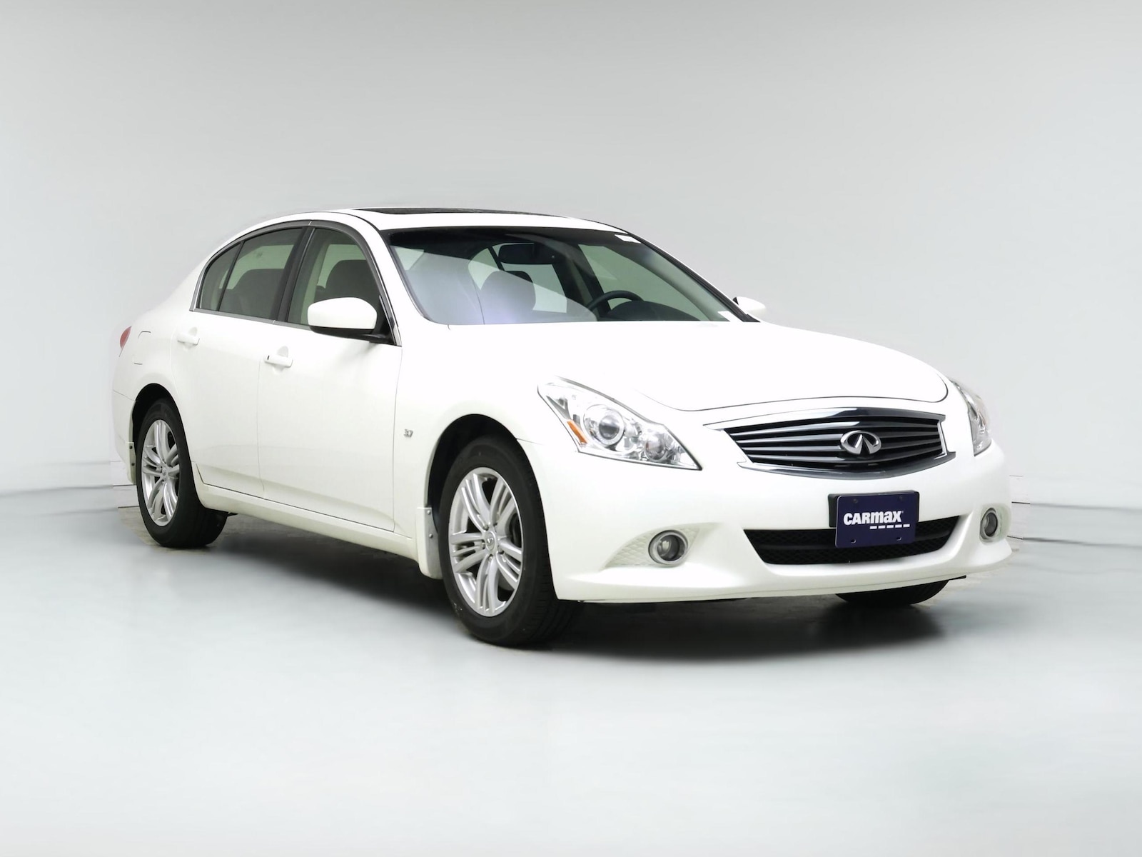 2015 INFINITI Q40