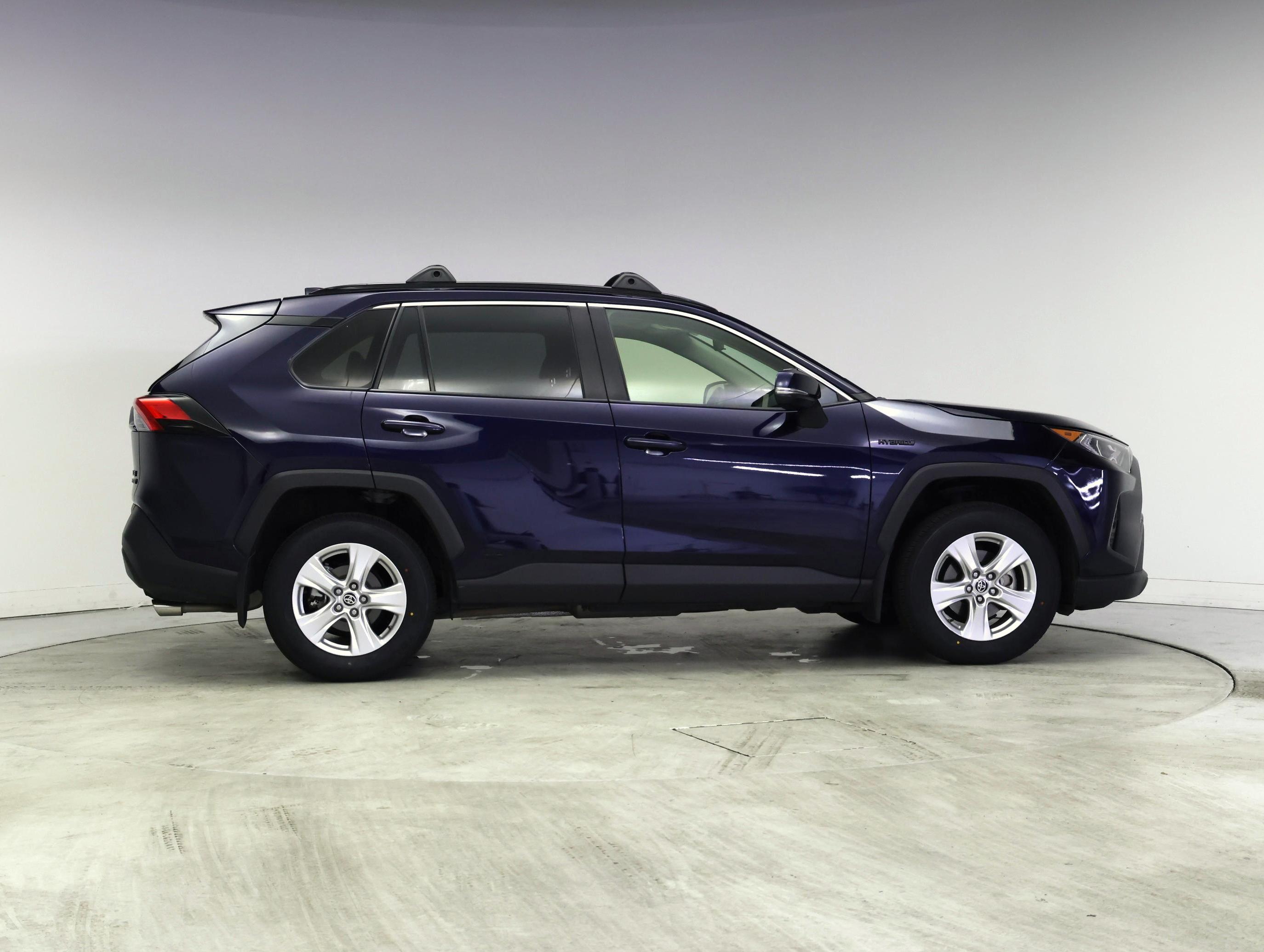 Thumbnail: 2019 Toyota RAV4 - 7