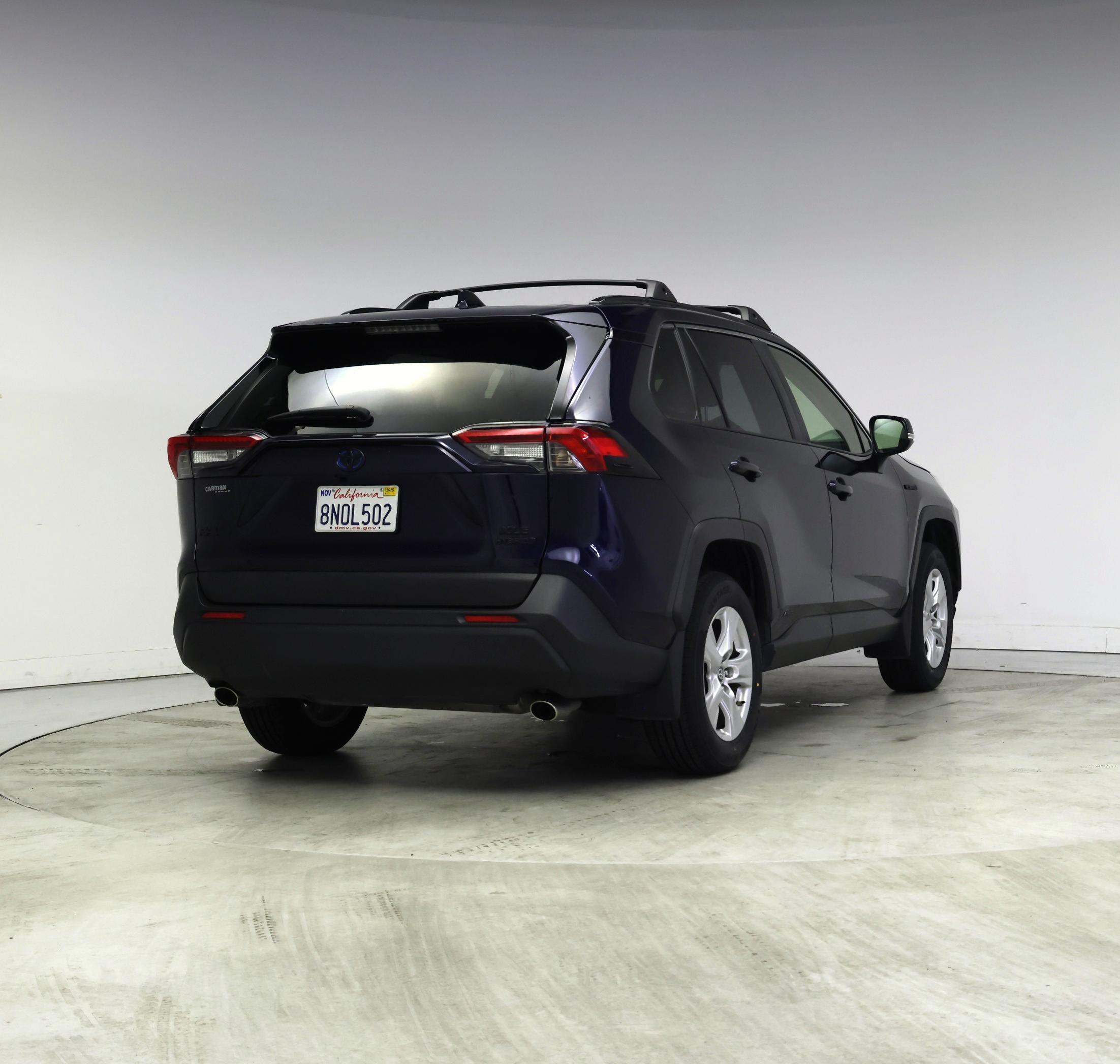 Thumbnail: 2019 Toyota RAV4 - 8