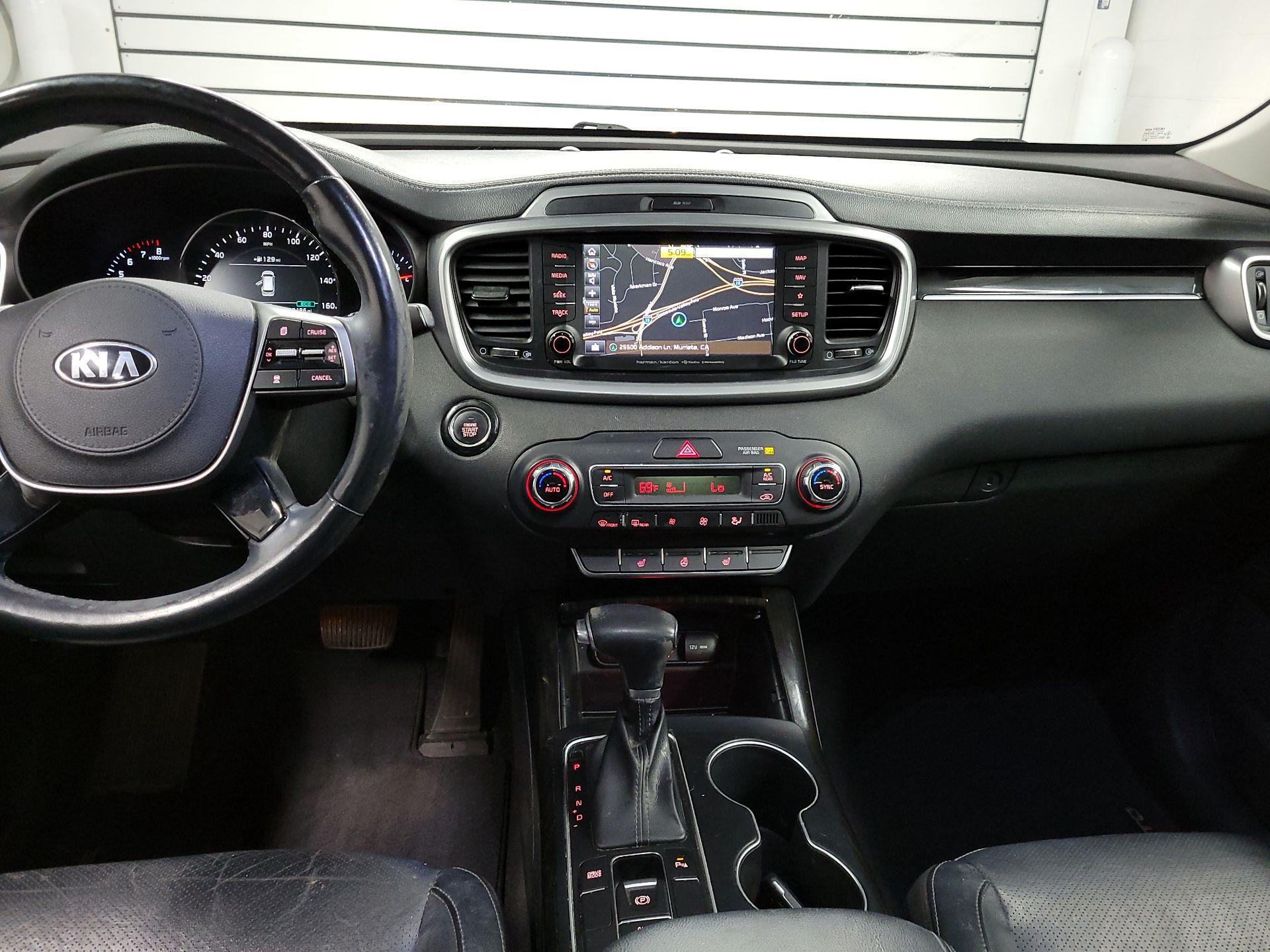 Thumbnail: 2019 Kia Sorento - 9