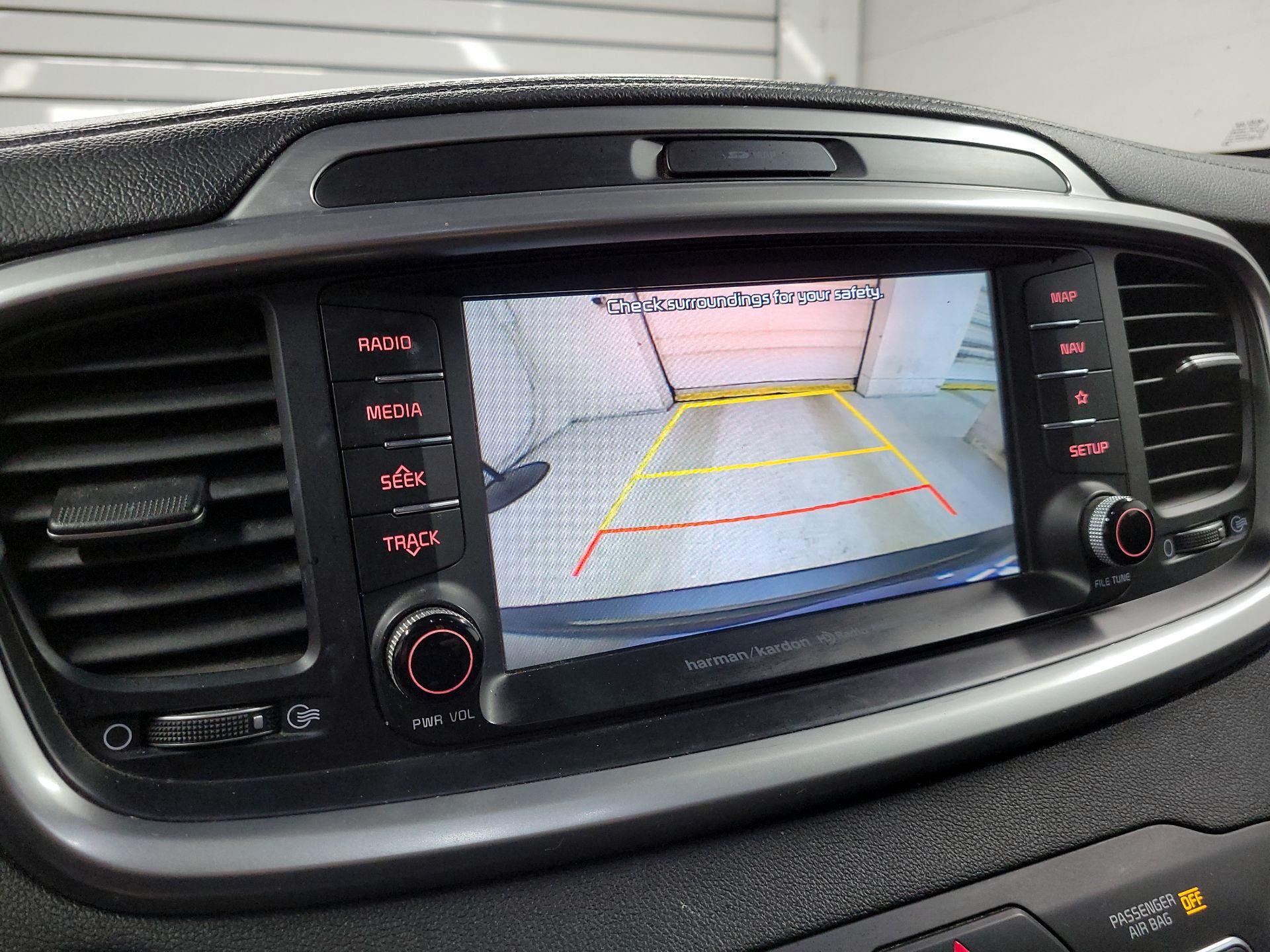 Thumbnail: 2019 Kia Sorento - 15