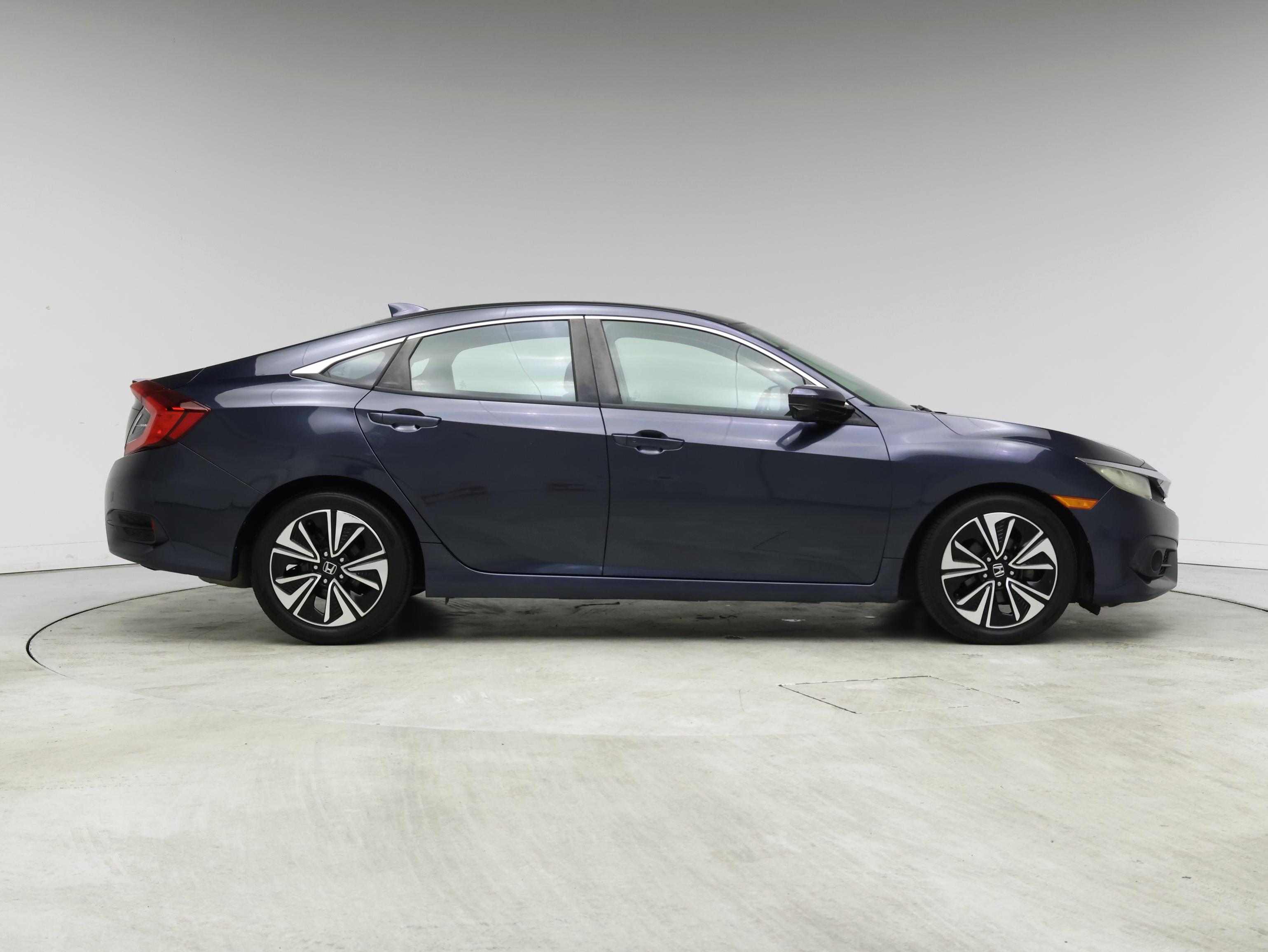Thumbnail: 2016 Honda Civic - 7