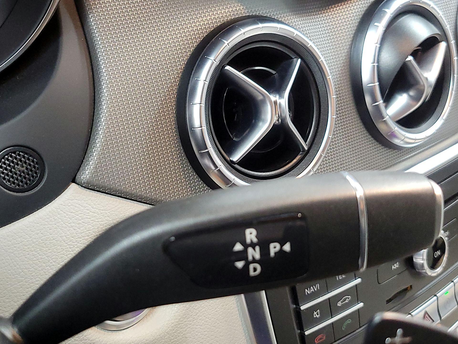 Thumbnail: 2018 Mercedes-Benz CLA - 17