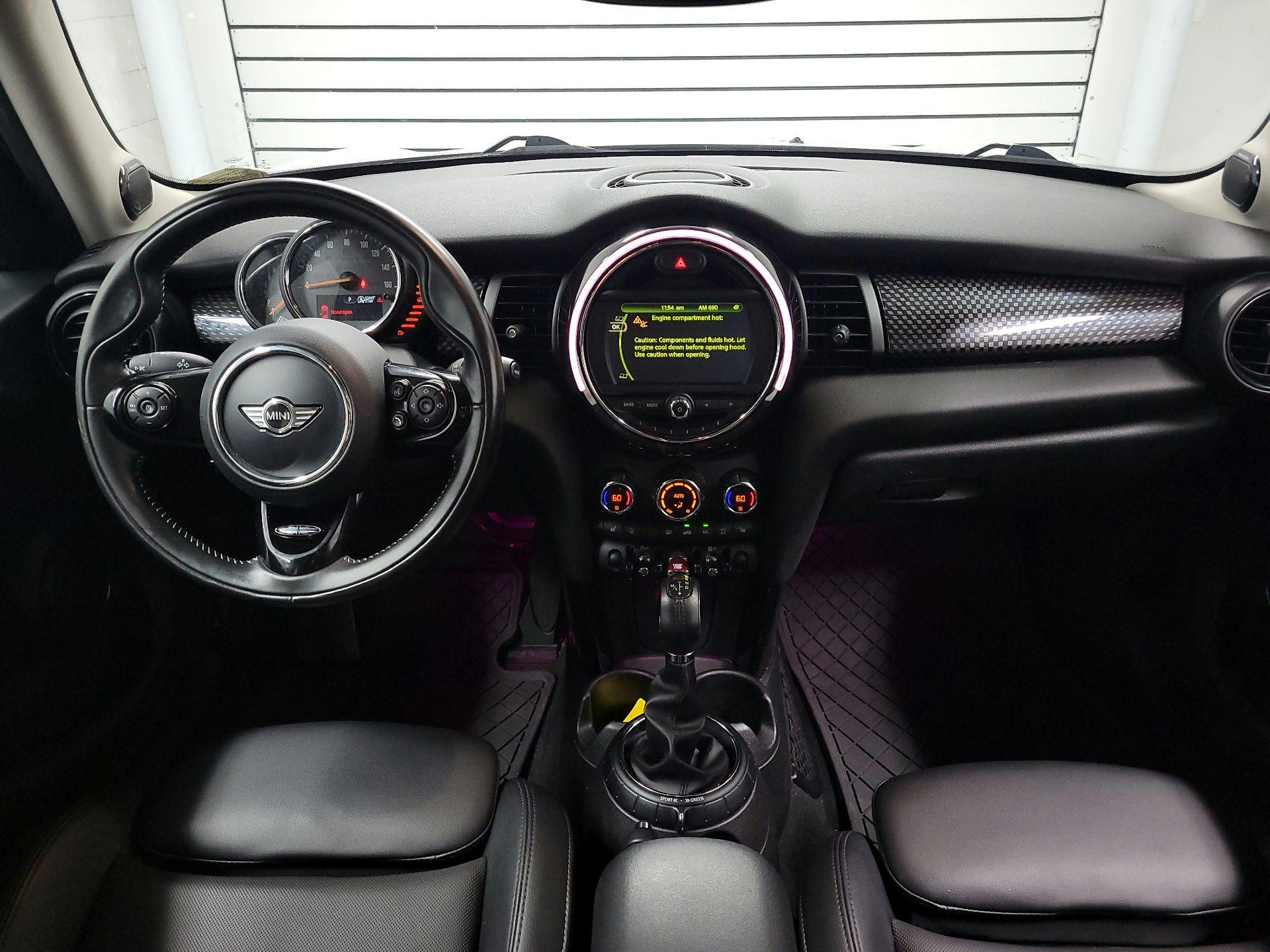 Thumbnail: 2017 MINI Cooper Hardtop - 9