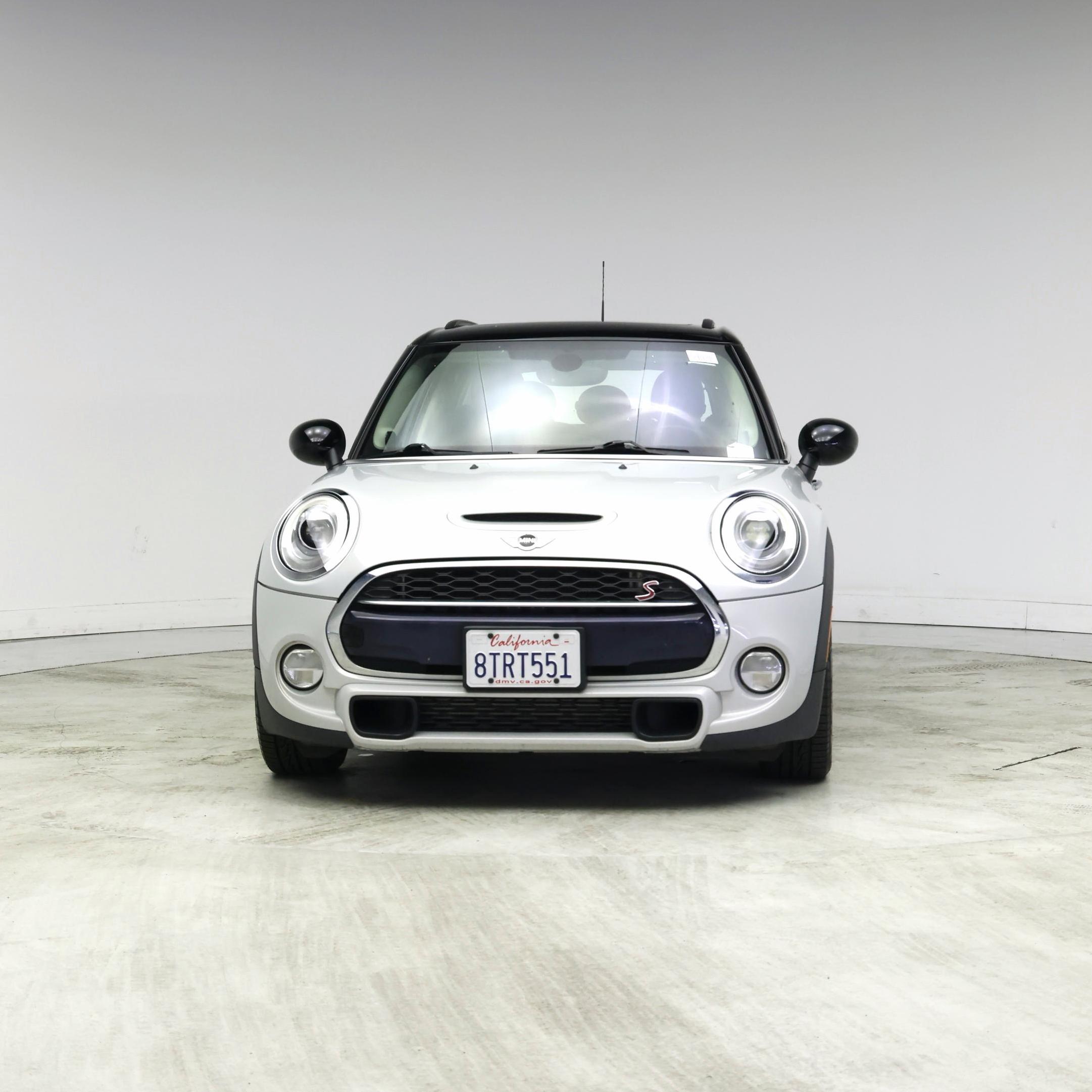 Thumbnail: 2017 MINI Cooper Hardtop - 5