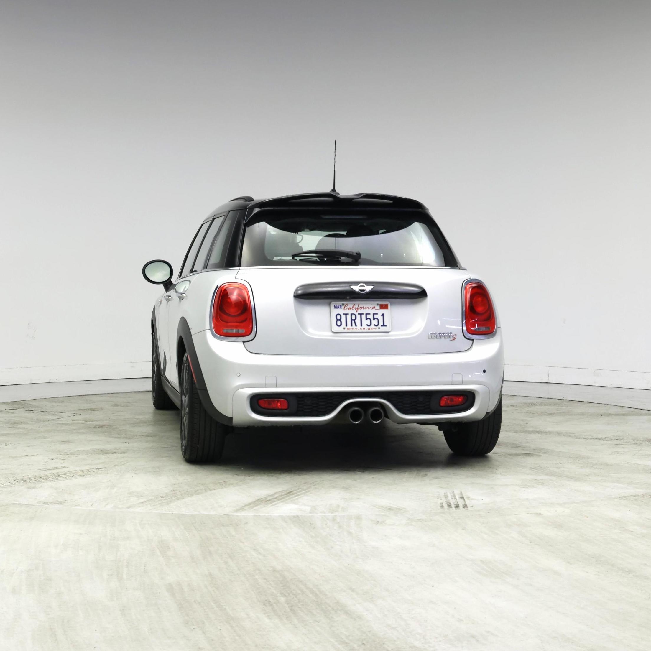 Thumbnail: 2017 MINI Cooper Hardtop - 6